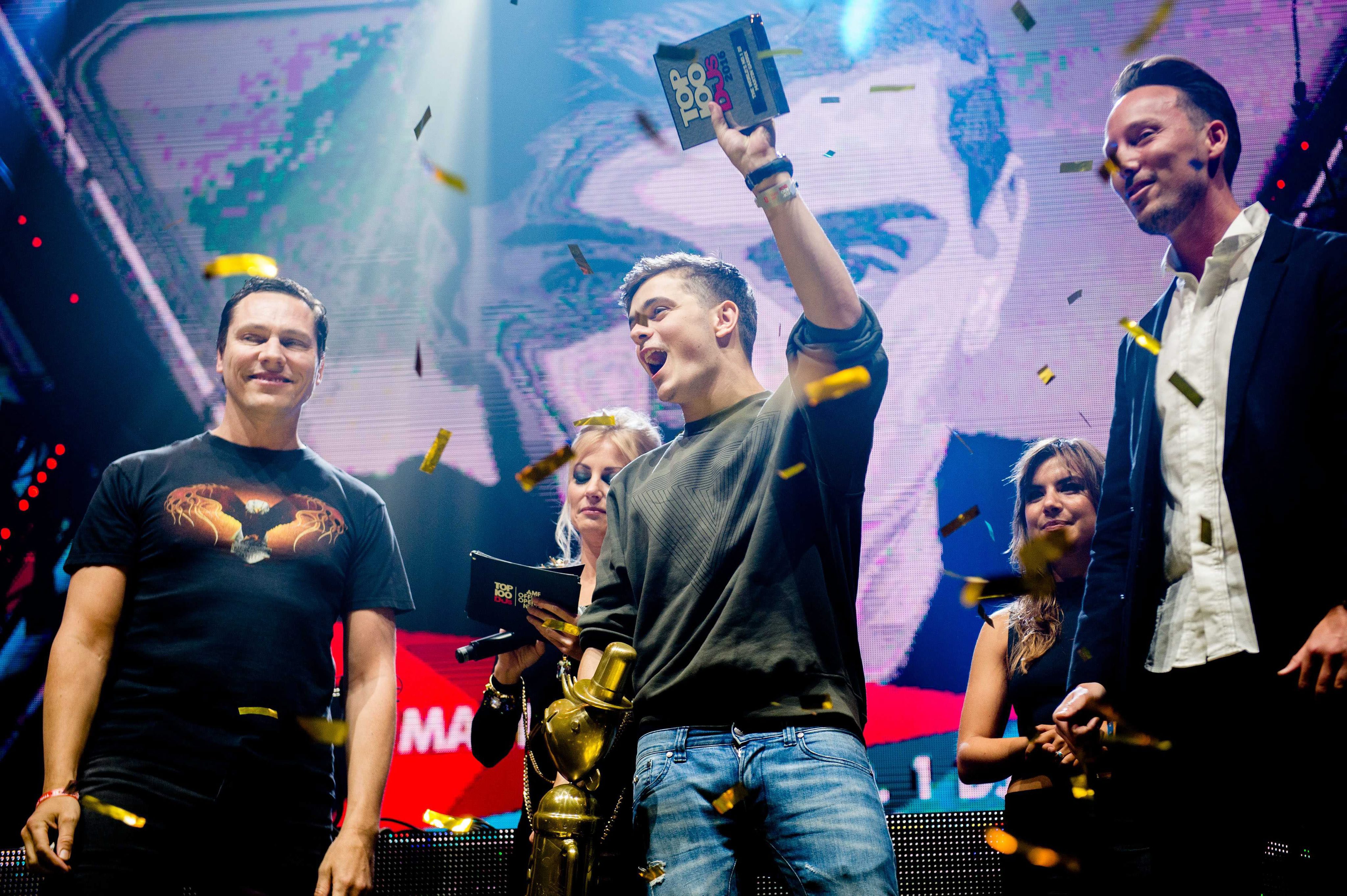 DJ Martin Garrix został uznany najlepszym DJem świata w Amsterdamie (Holandia). EPA/Ferdy Damman