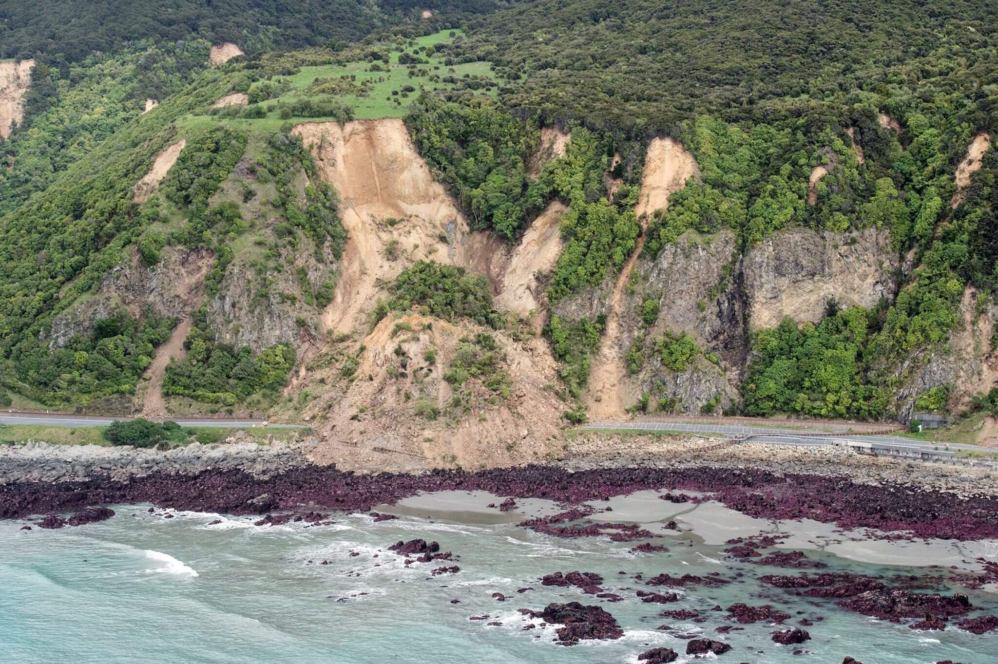 Nowa Zelandia: zniszczenia po trzęsieniu ziemi (foto. PAP/EPA/SGT SAM SHEPHERD)
