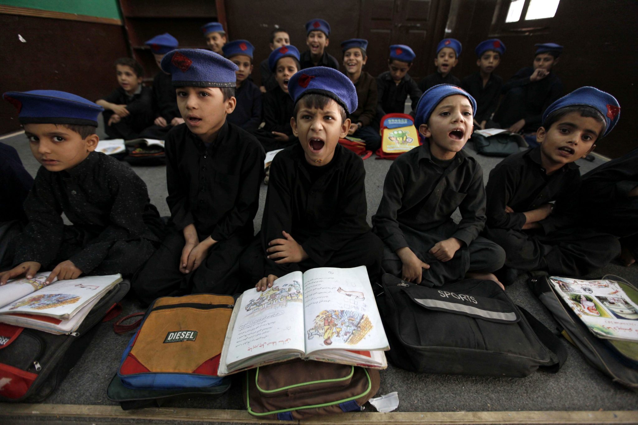 Pakistan: międzynarodowy dzień ucznia w Pakistanie (foto. PAP/EPA/BILAWAL ARBAB)