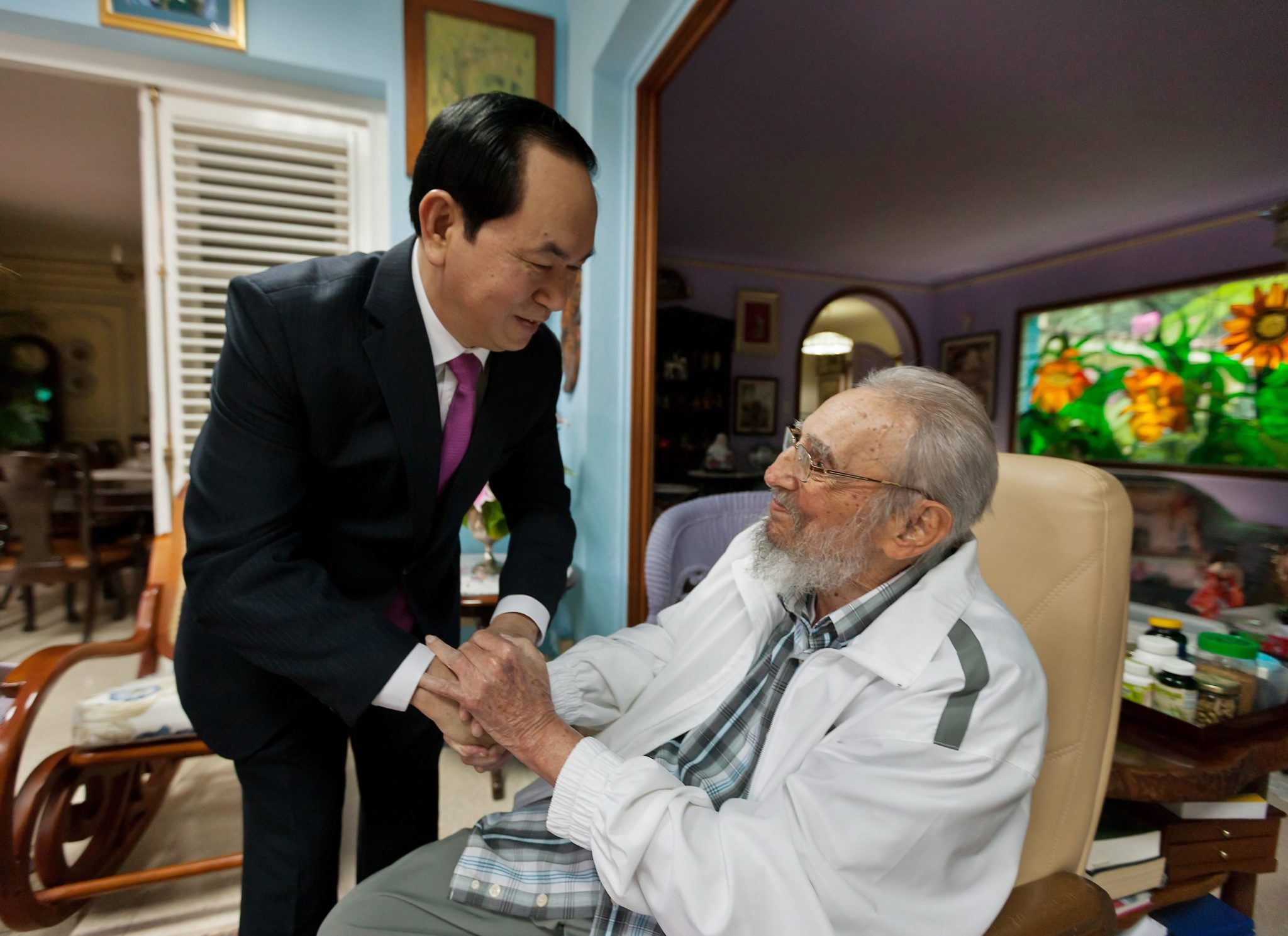 Kuba: wizyta prezydenta Wietnamu u Fidela Castro (foto. PAP/Fidel Castro receives President of Vietnam)