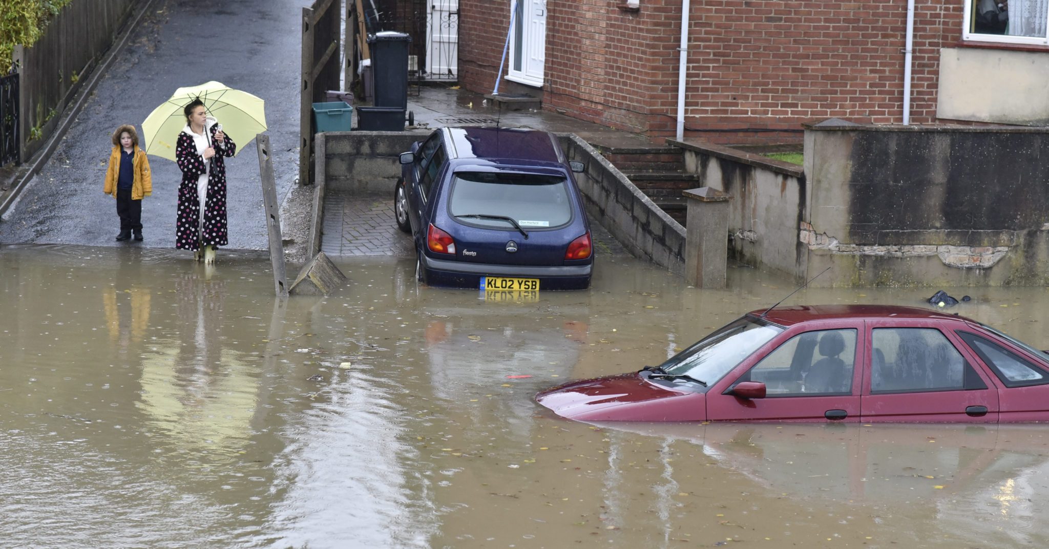 Wielka Brytania: powódź w Bristolu (foto. PAP/EPA/NEIL MUNNS)