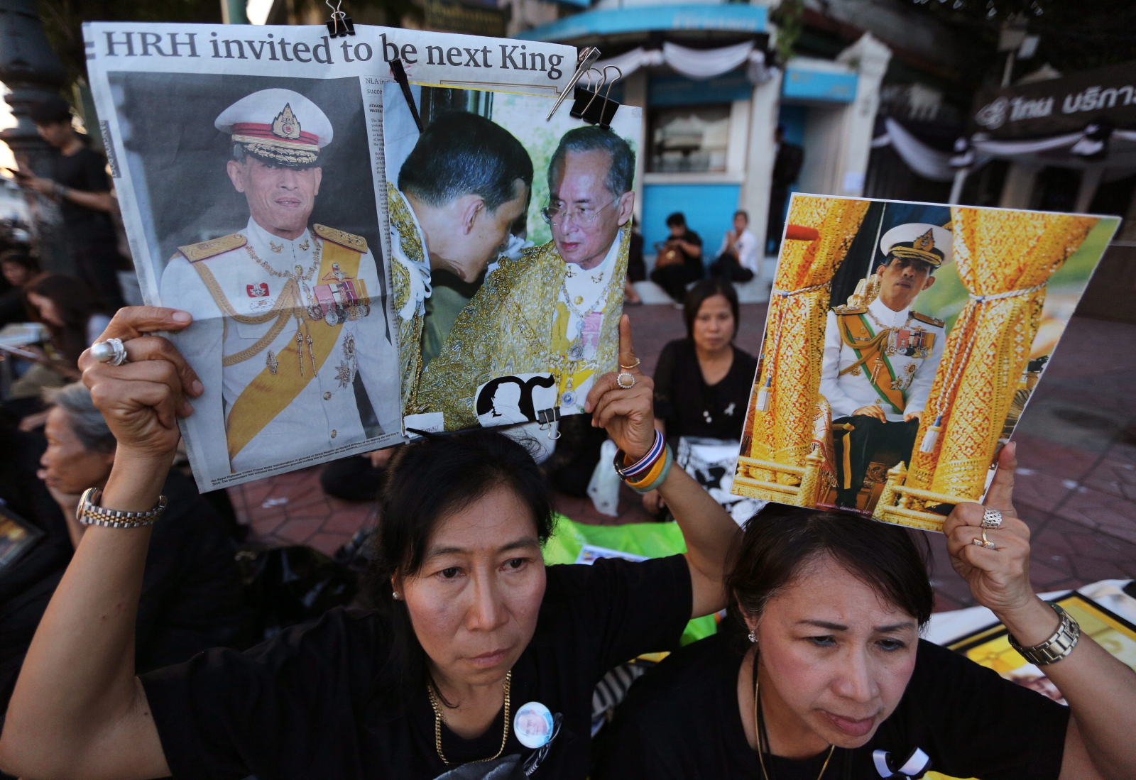 Tajlandia ma nowego króla - Ramę X. fot. EPA/NARONG SANGNAK