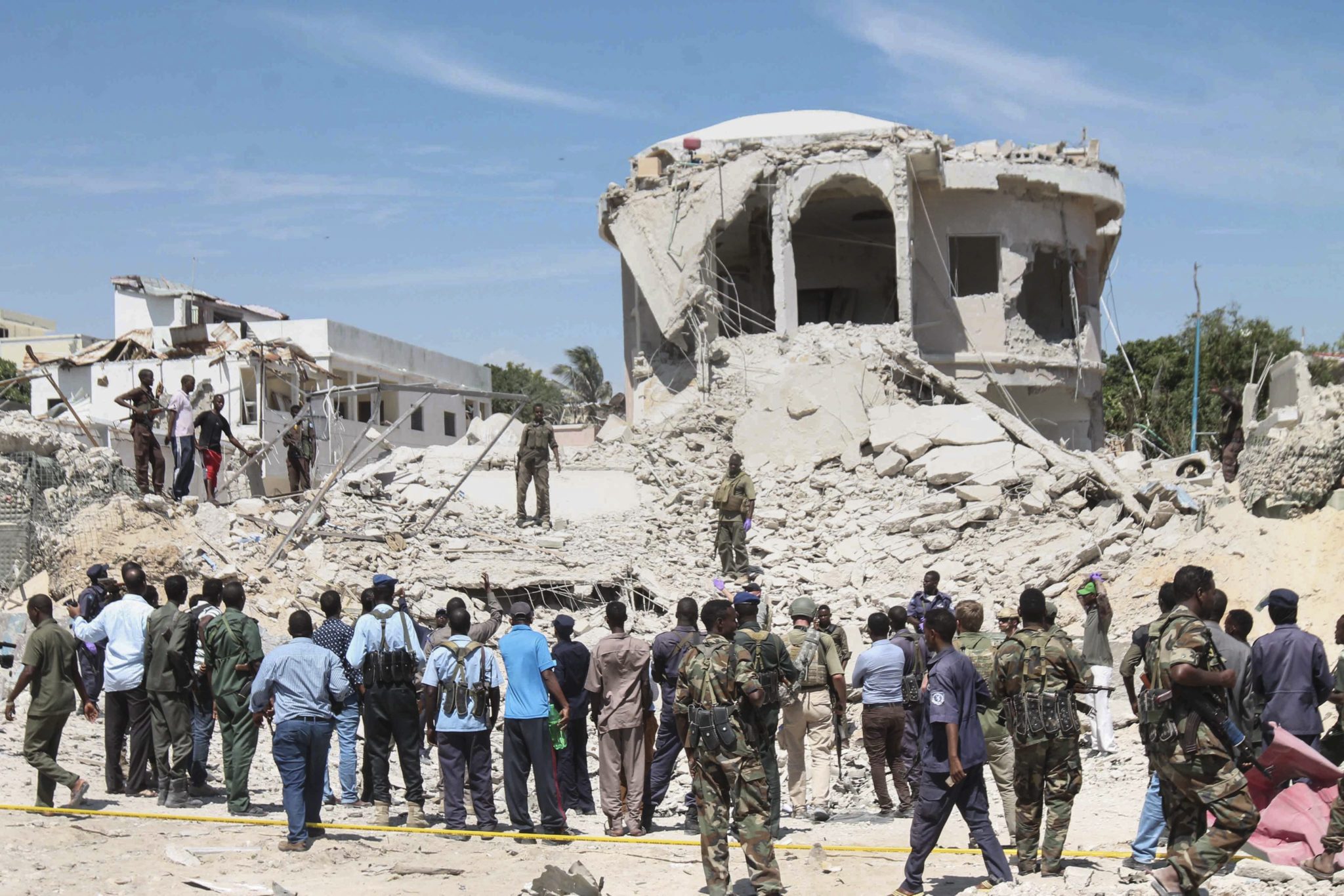 Somalia: zamach bombowy w Mogadiszu, w którym zginęły trzy osoby (foto. PAP/EPA/SAID YUSUF WARSAME)