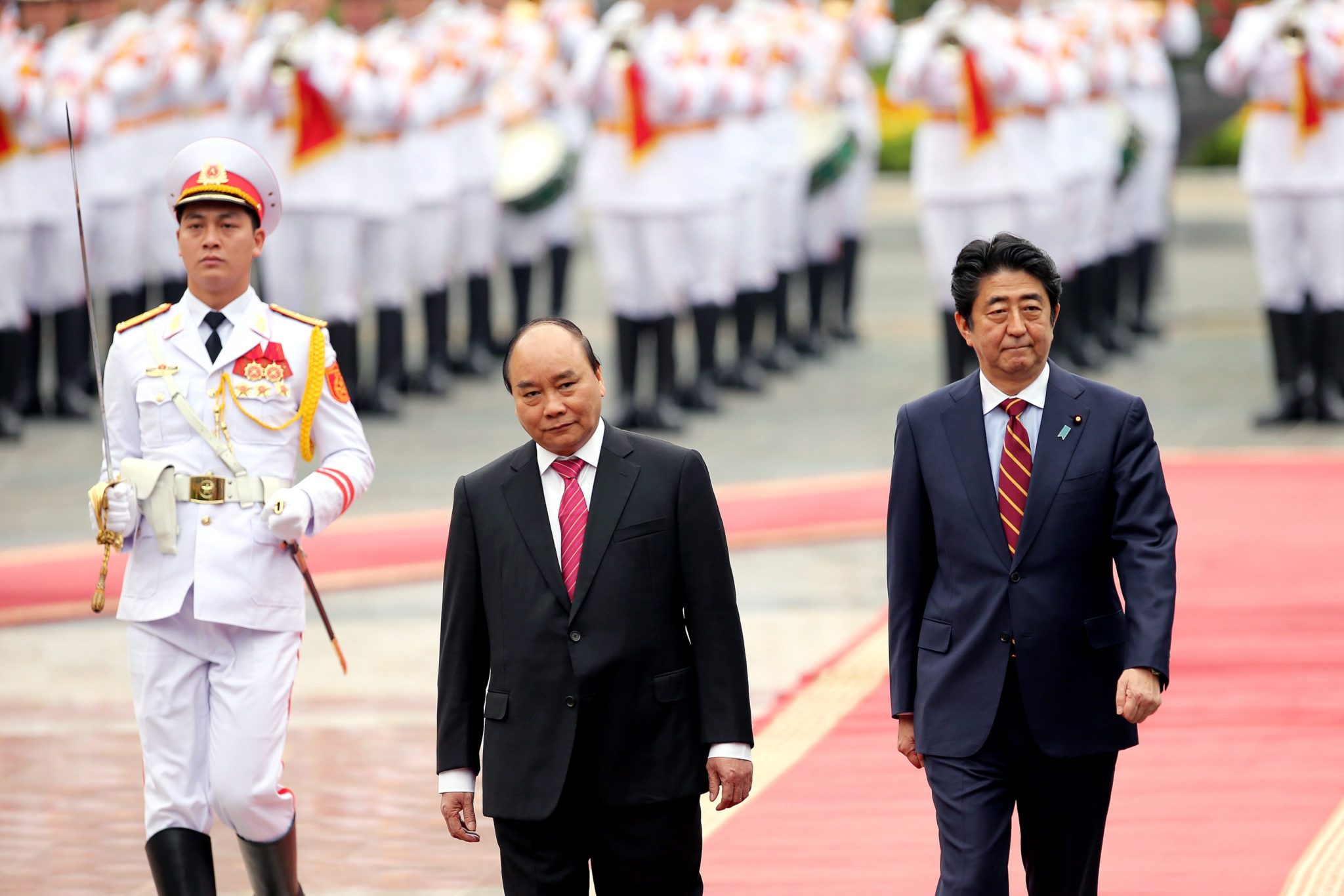 Wietnam: wizyta premiera Joponii w Hanoi (foto. PAP/EPA/LUONG THAI LINH)