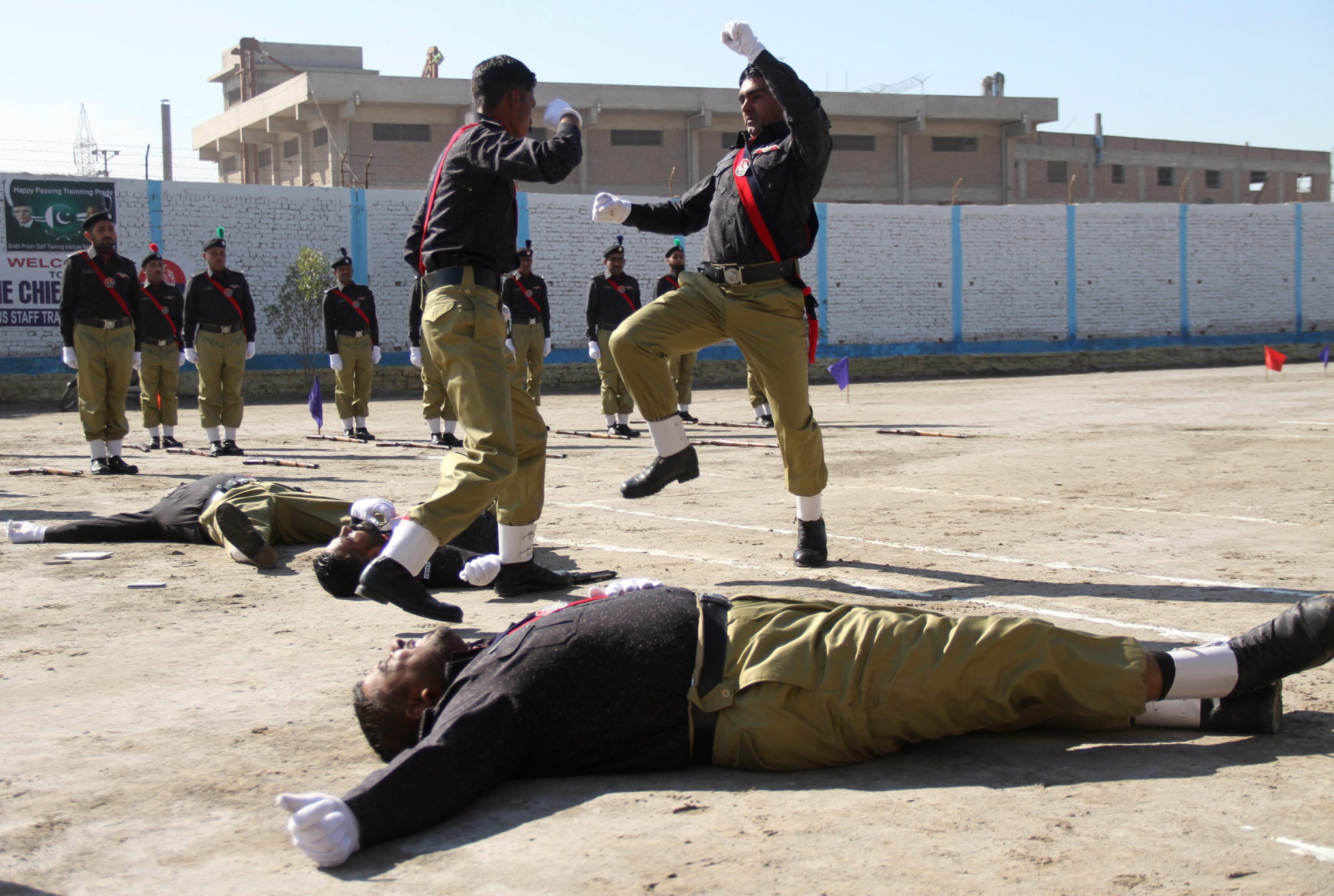 Pakistan: szkolenia oddziałów specjalnych pakistańskiej policji w Hyderbad (foto. PAP/EPA/NADEEM KHAWER)