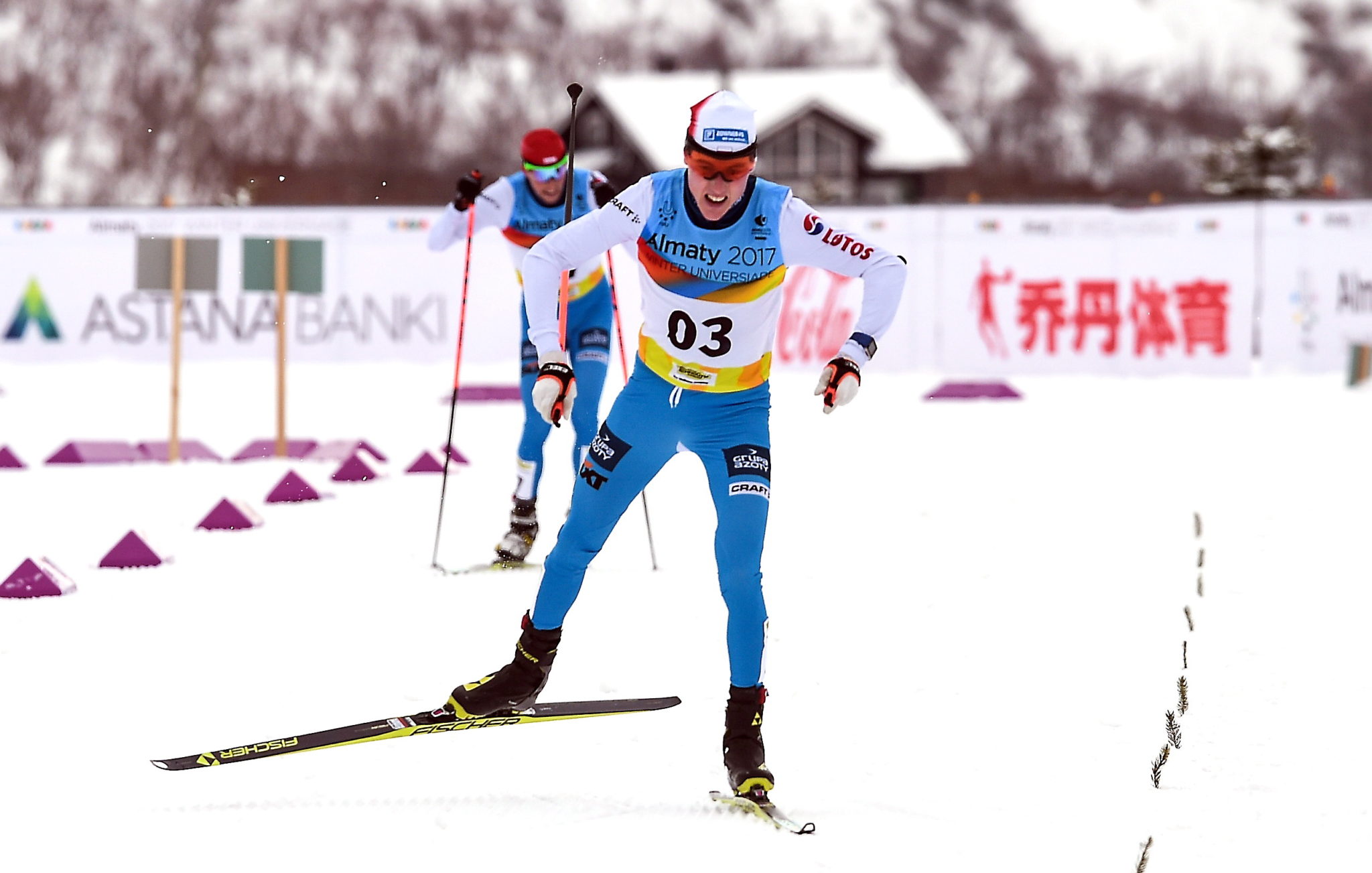 Kazachstan: Uniwersjada Zimowa w Ałmaty, na zdjęciu Adam Cieślar podczas biegu w zawodach rozgrywanych w ramach kombinacji norweskiej (foto. PAP/AZS/Paweł Skraba)