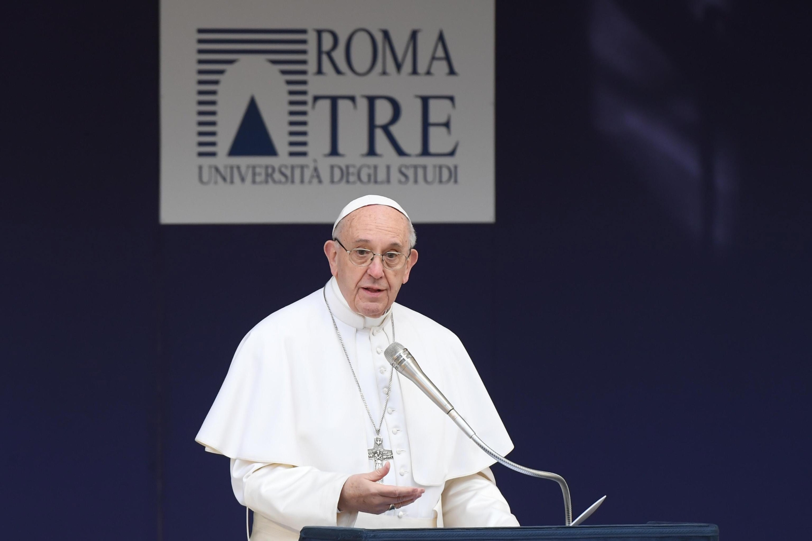 Wizyta papieża Franciszka na Yniwersytecie Roma Tre.
Fot. PAP/EPA/CLAUDIO PERI