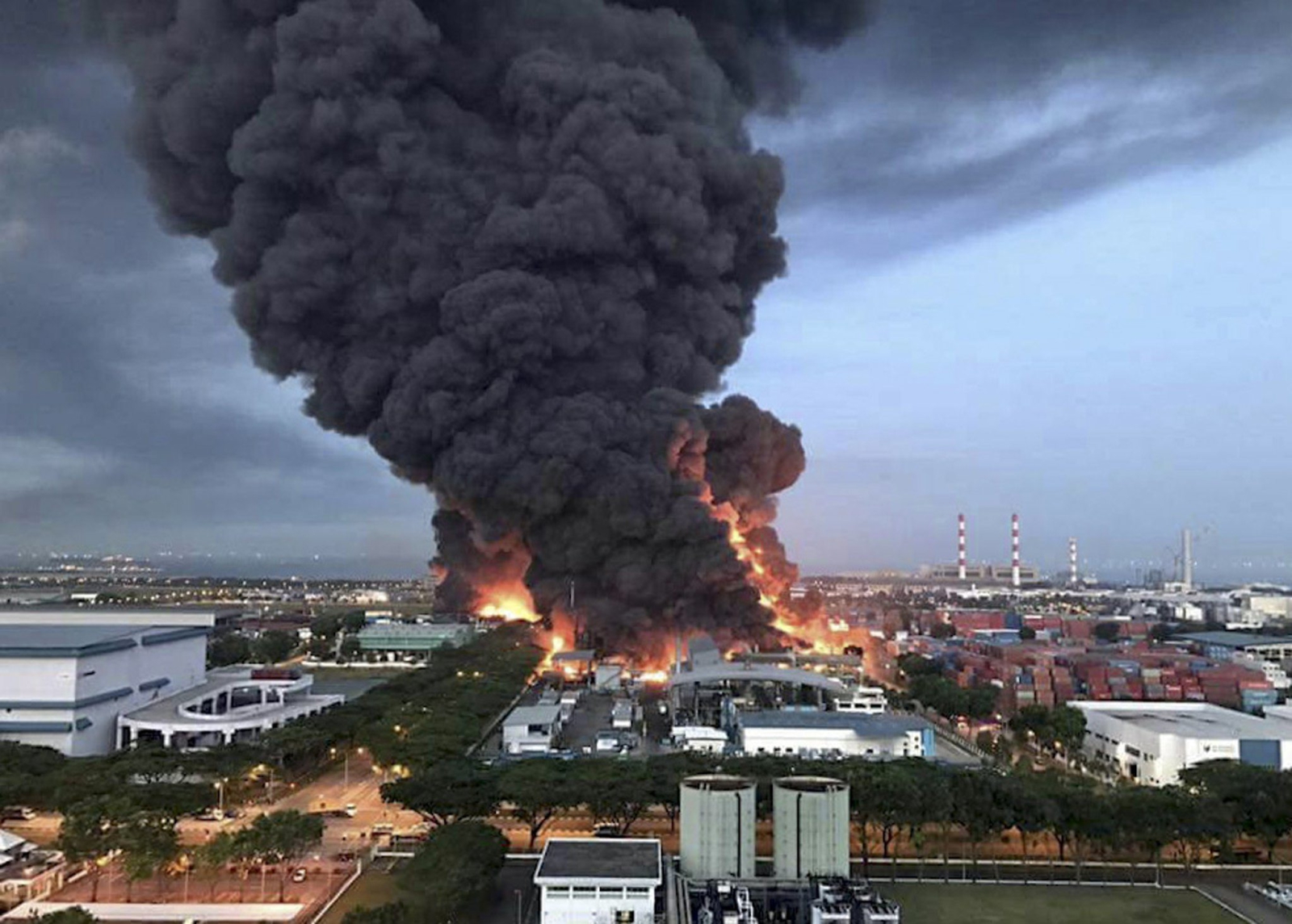Pożar w Singapurze
Fot. PAP/EPA/STR BEST QUALITY AVAILABLE