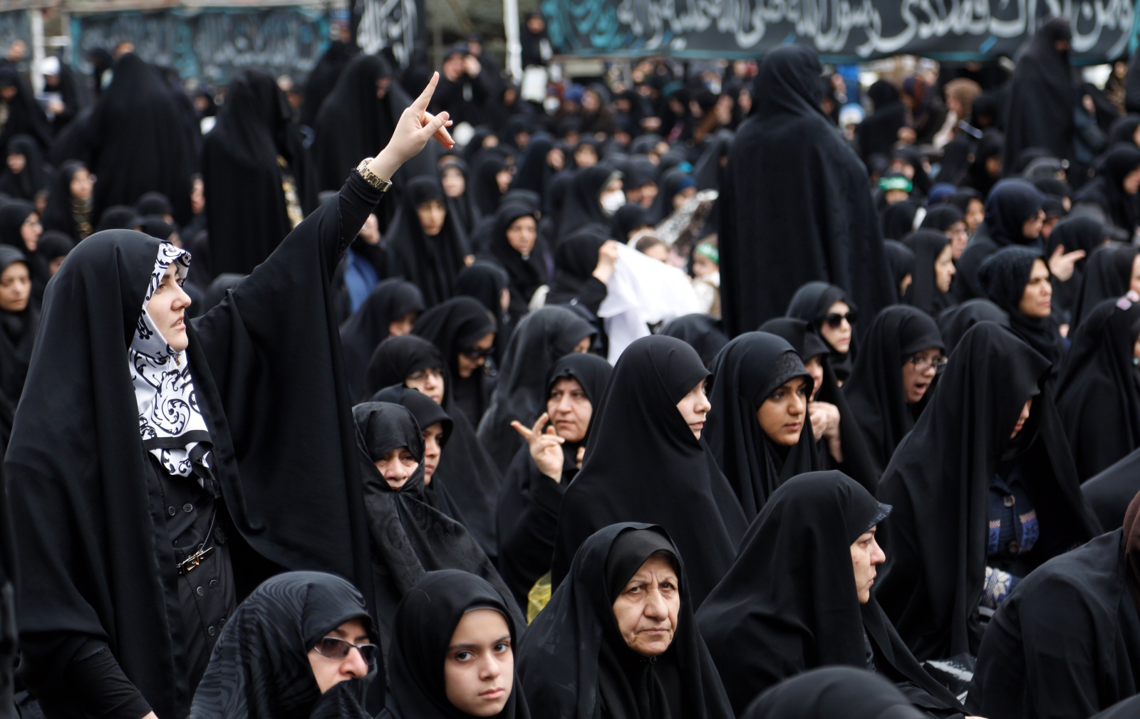 Wspomnienie śmierci Fatimy, córki islamskiego proroku Mohameta w Iranie. Fot. PAP/EPA/ABEDIN TAHERKENAREH 