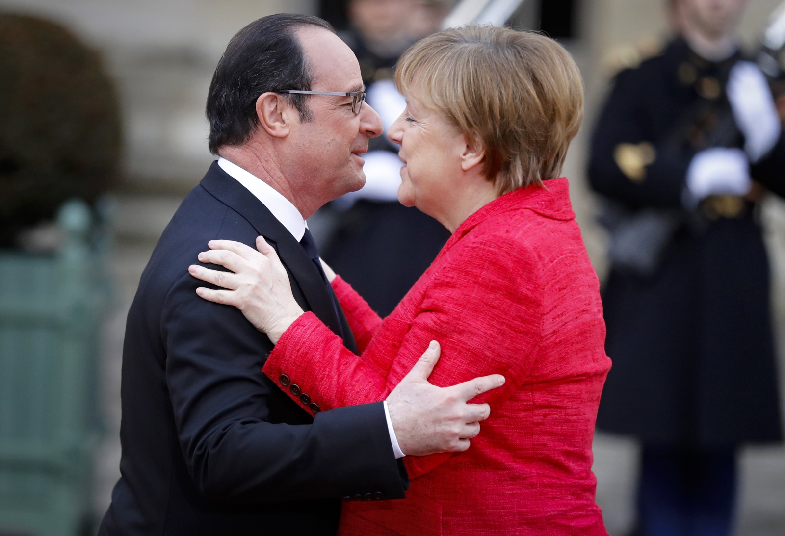 Spotkanie kanclerz Niemiec Angeli Merkel i prezydenta Francji Francoisa Hollanda w Wersalu niedaleko Paryża, Francja.