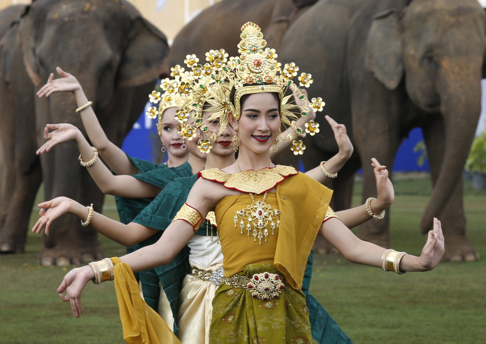 Królewski Turniej Słoni w Tajlandii.
Fot. PAP/EPA/NARONG SANGNAK