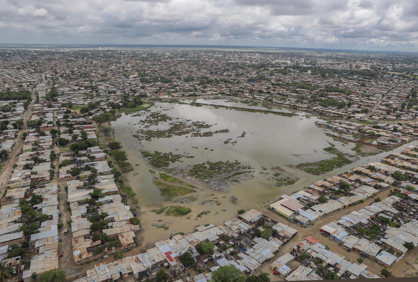 Zdjęcie powodzi, które nawiedziły Sullanę w Peru.