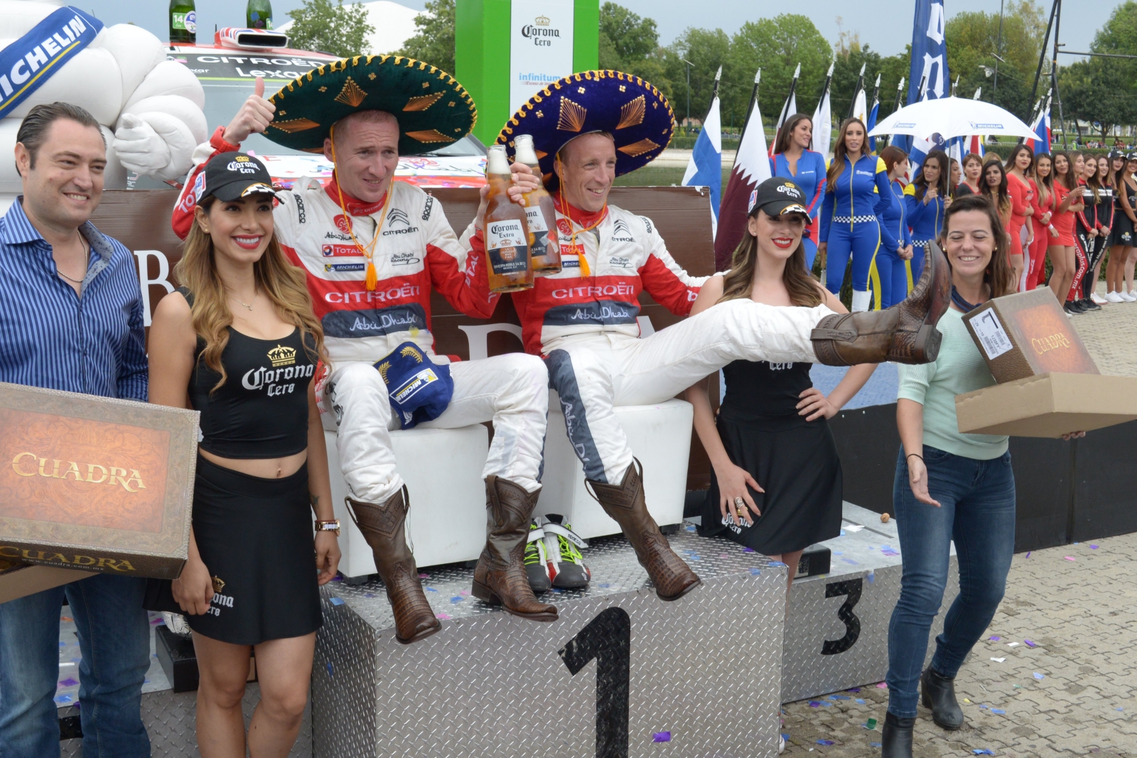 WRC Rally Mexico 2017 i jego zwycięzcy, brytyjski kierowca Kris Meeke i współkierowca, Irlandczyk Paul Nagle.
Fot. PAP/EPA/STR