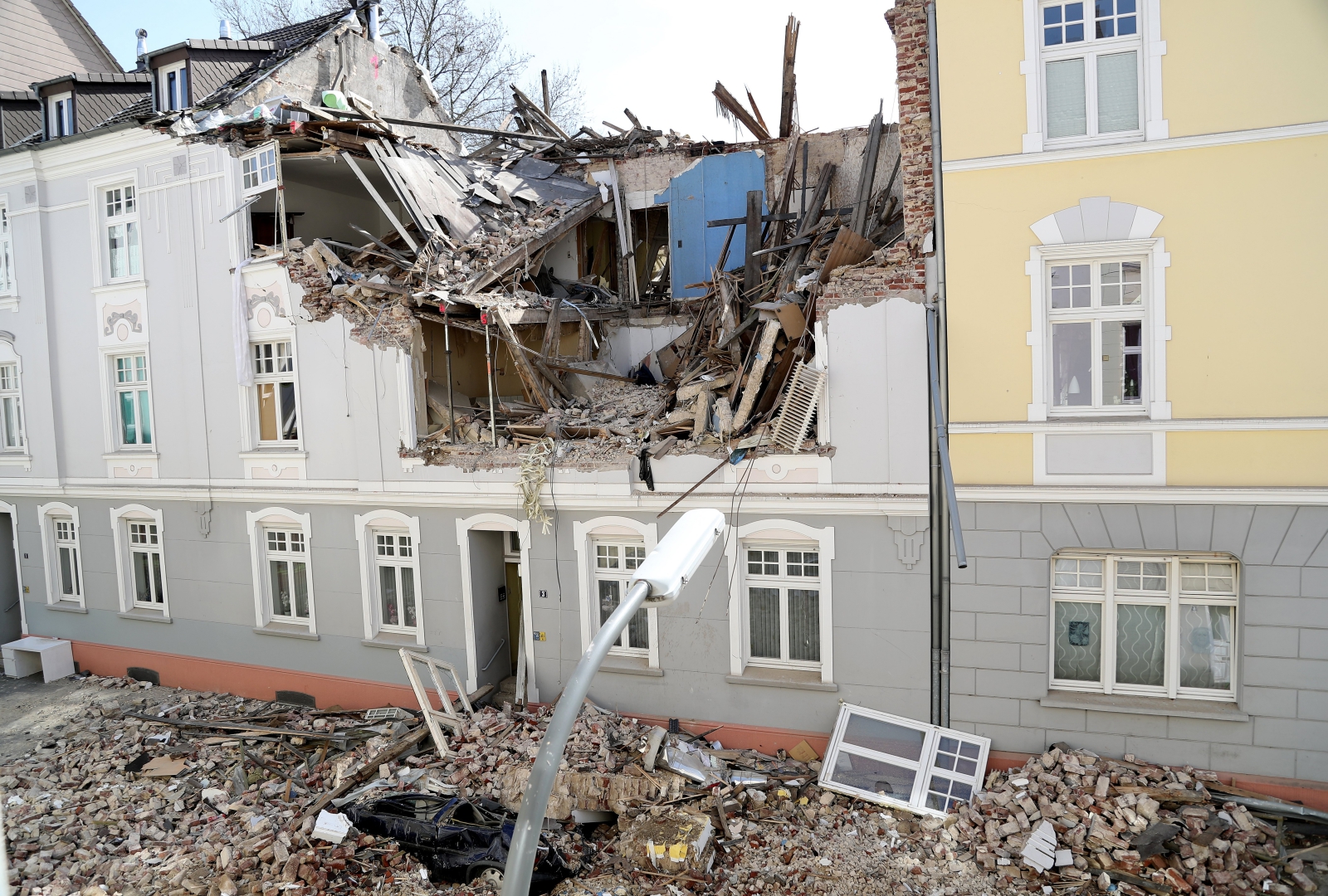 Wybuch domu w Dortmundzie. Fot. PAP/EPA/FRIEDEMANN VOGEL