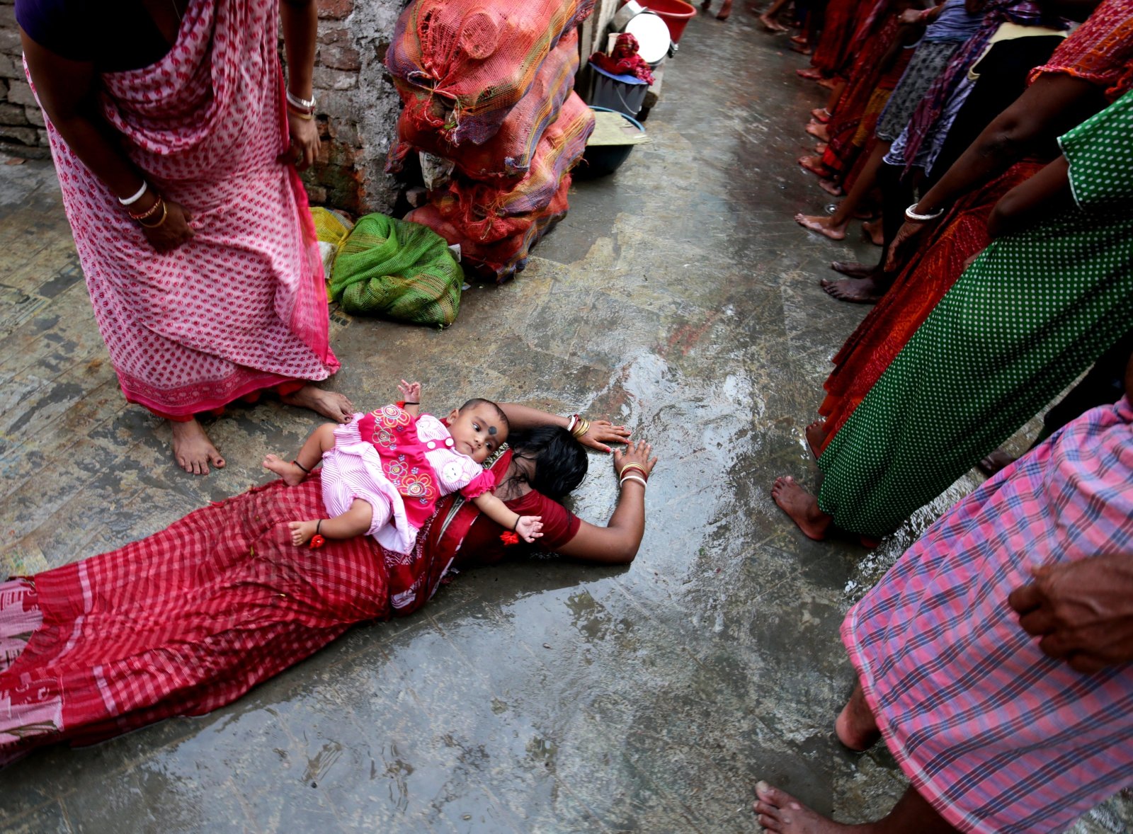Bengalski Nowy Rok. fot. EPA/PIYAL ADHIKARY 