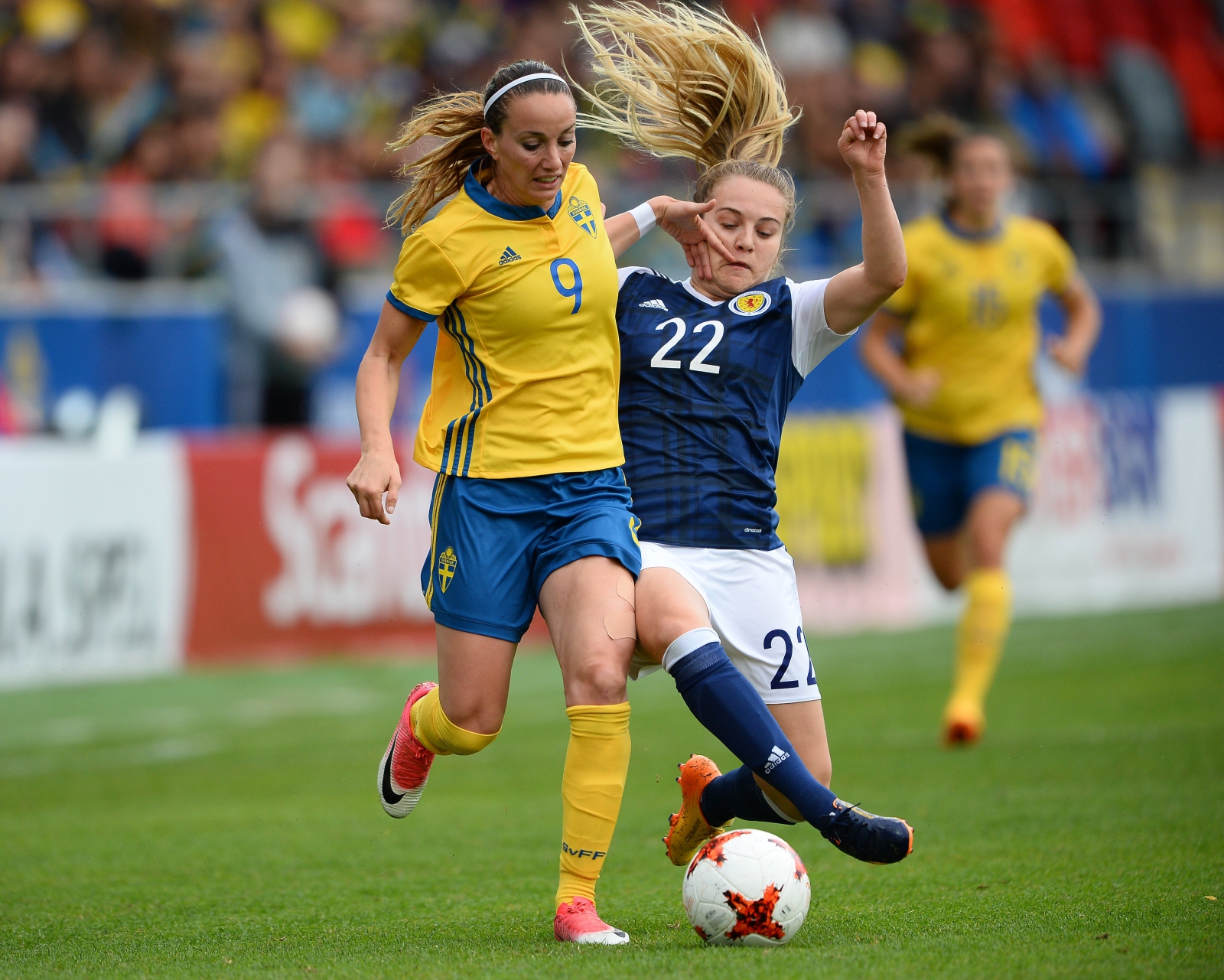 Mecz Szwecja - Szkocja - kobiecej piłki nożnej, w Vaxjo. 