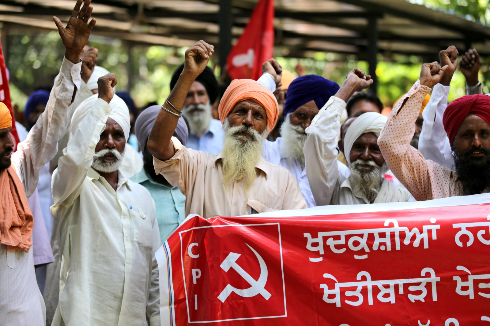 Demonstracja Komunistycznej Partii Indii. Fot. EPA/RAMINDER PAL SINGH  Dostawca: PAP/EPA