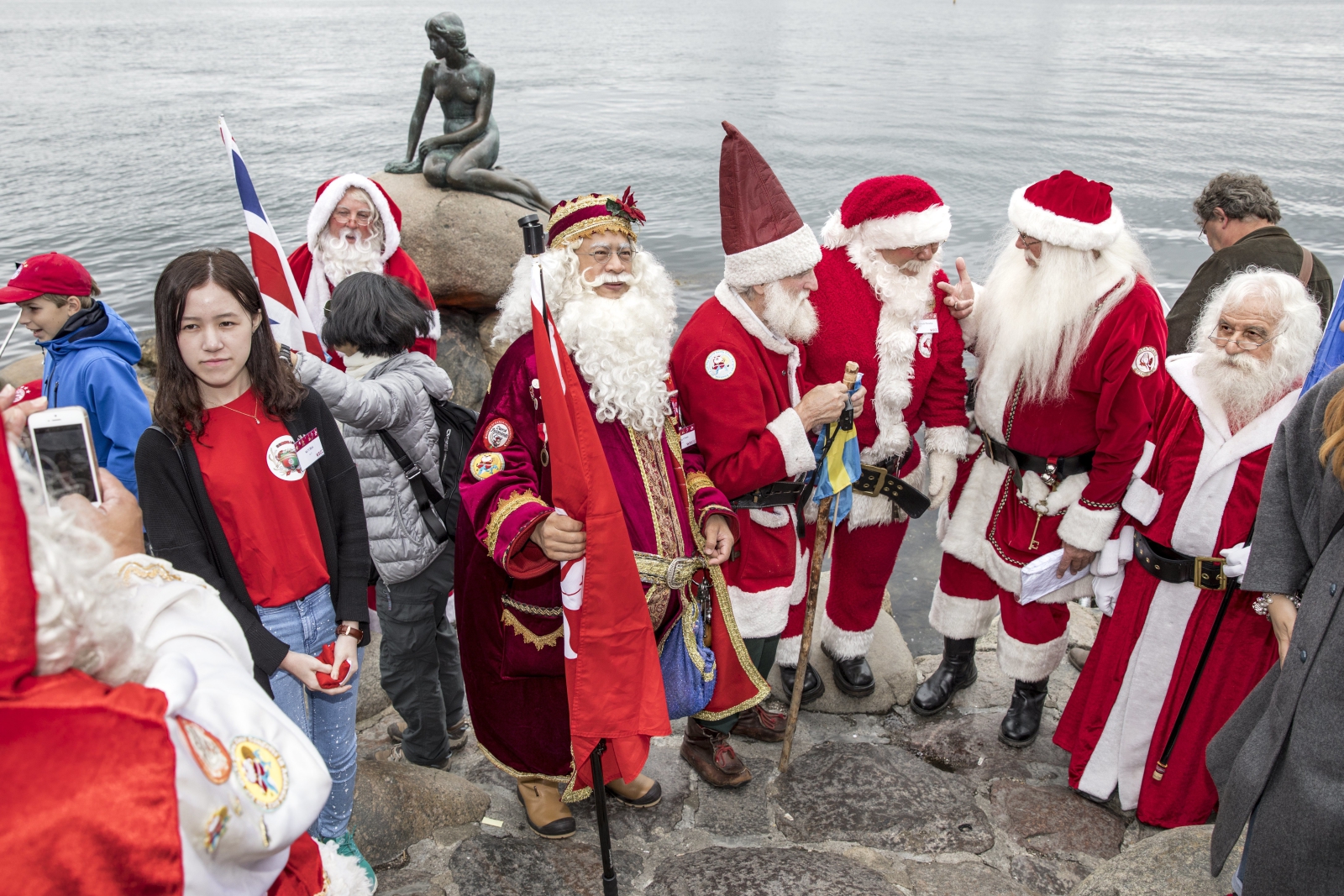 Światowy Kongres Świętych Mikołajów w Kopenhadze. Fot. EPA/Nikolai Linares  DENMARK OUT  Dostawca: PAP/EPA.