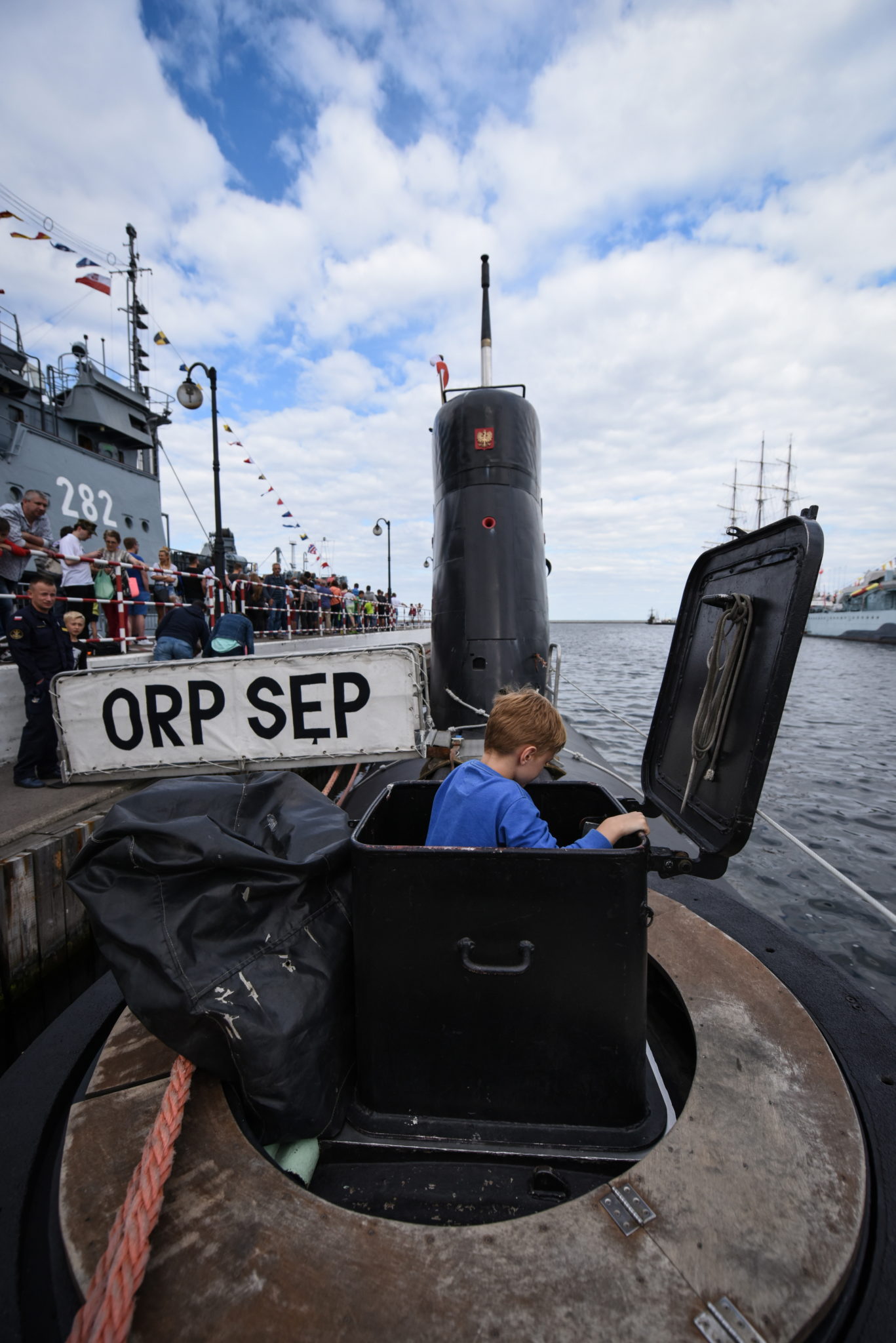 Gdynia, Okręt podwodny ORP Sęp udostępniony zwiedzającym, PAP/Roman Jocher