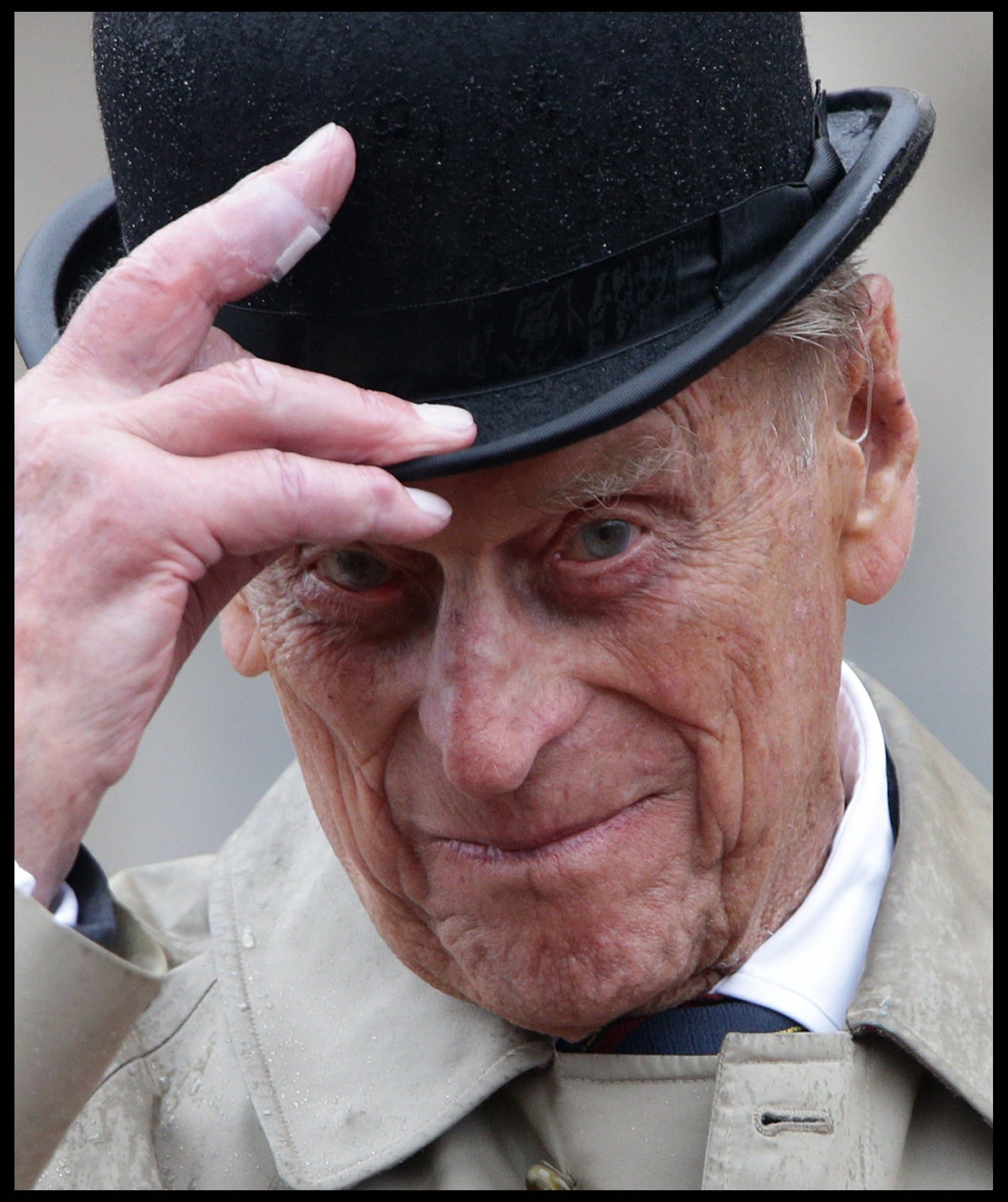 96-letni książę Edynburga Filip, mąż brytyjskiej królowej Elżbiety II, wycofał się w środę z pełnienia obowiązków reprezentacyjnych w imieniu rodziny królewskiej. Ostatnim jego obowiązkiem w tym charakterze był udział w paradzie żołnierzy marynarki wojennej, fot:  PAP/EPA