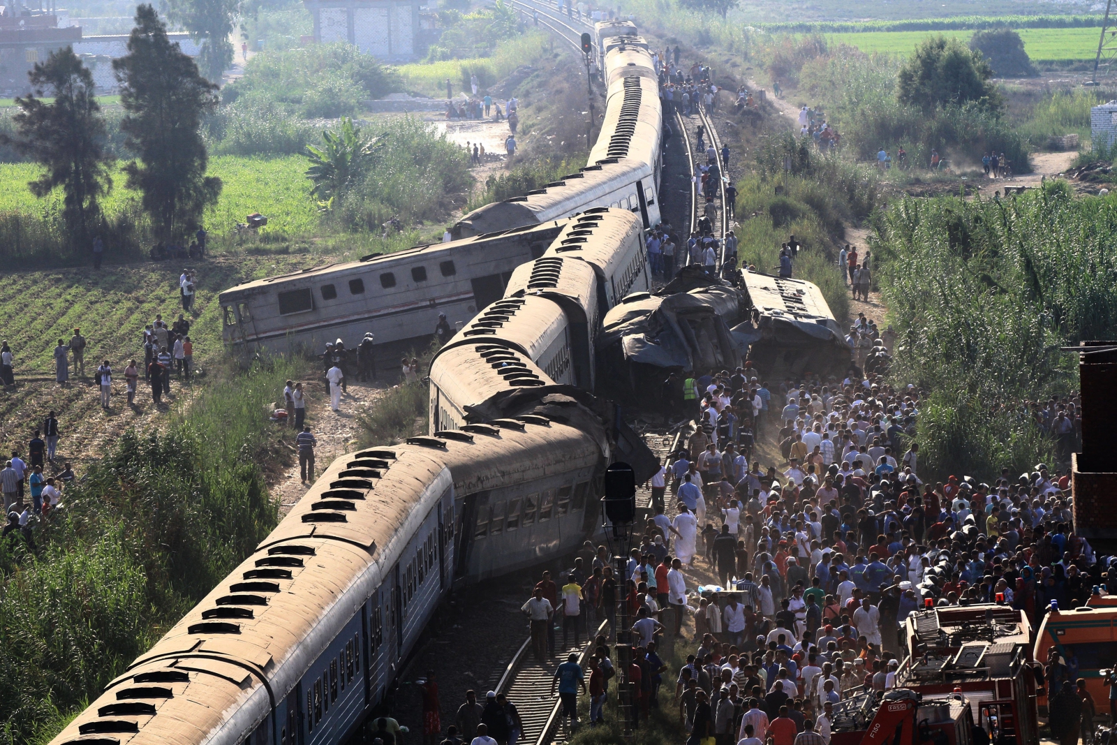 Katastrofa kolejowa w Egipcie  EPA/HAZEM GOUDA 