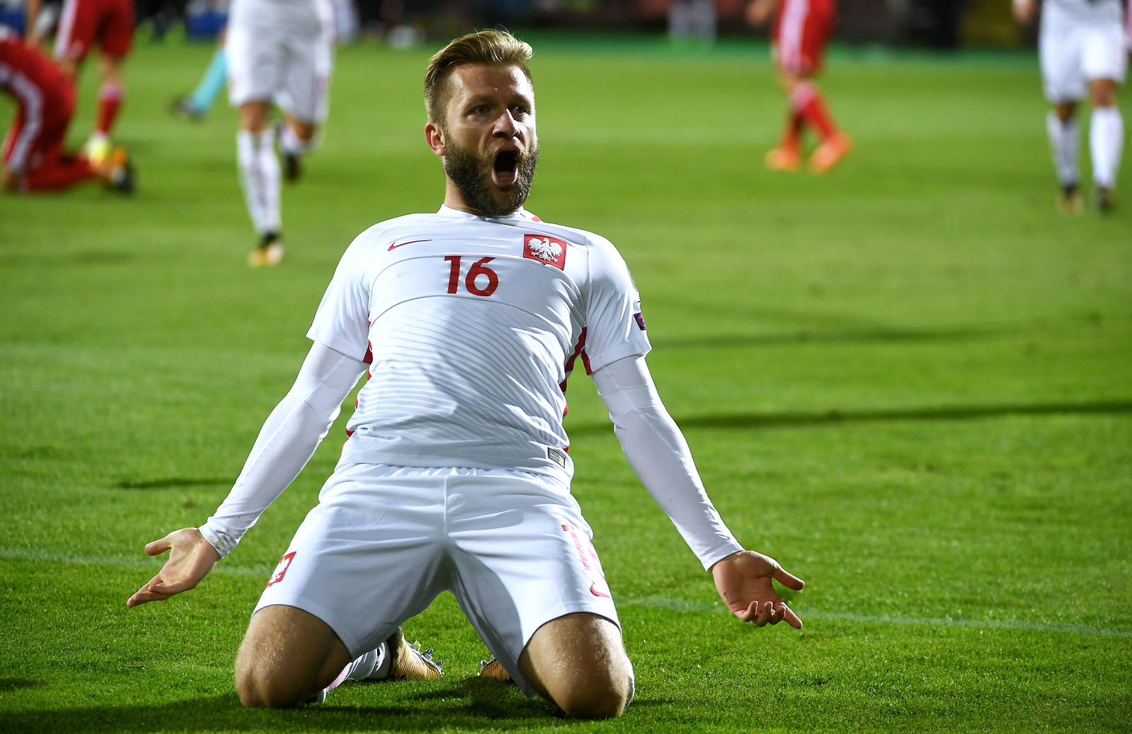Piłkarz reprezentacji Polski Jakub Błaszczykowski cieszy się z gola podczas meczu grupy E eliminacji mistrzostw świata z Armenią, 5 bm. w Erywaniu.