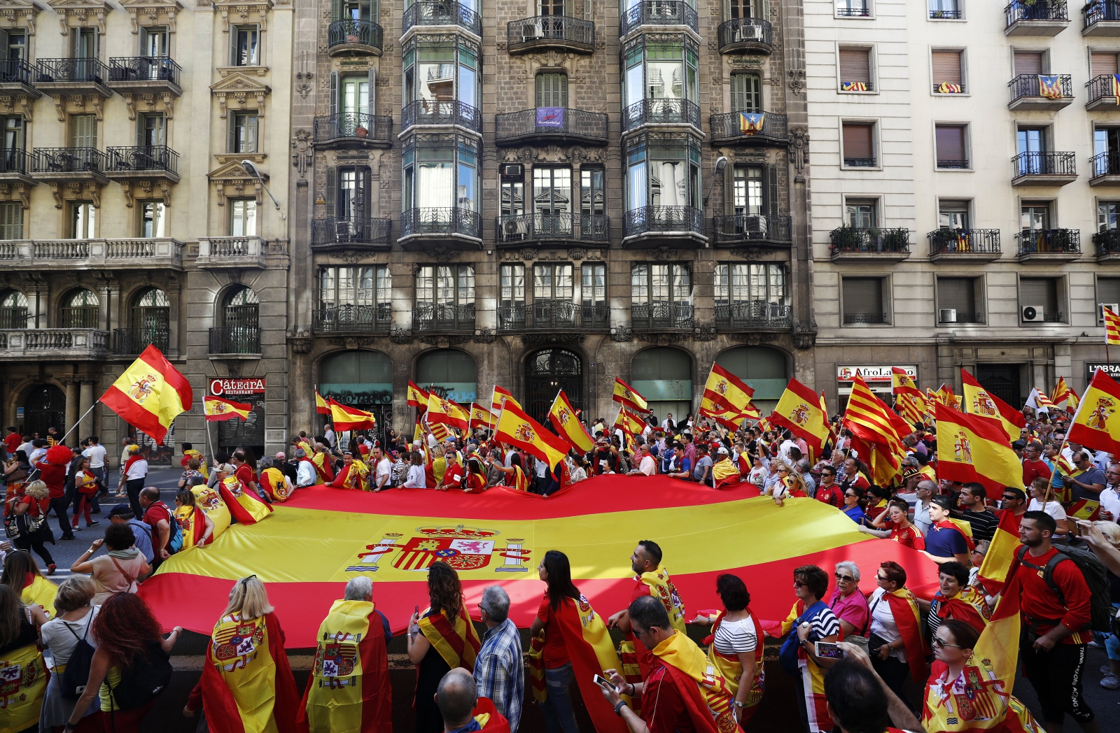 Demonstracje w Barcelonie. fot. EPA/FELIPE TRUEBA
