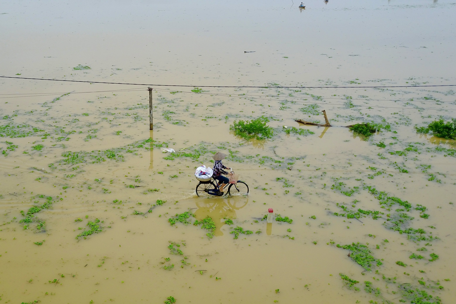 Powódź w Wietnamie  EPA/LUONG THAI LINH 