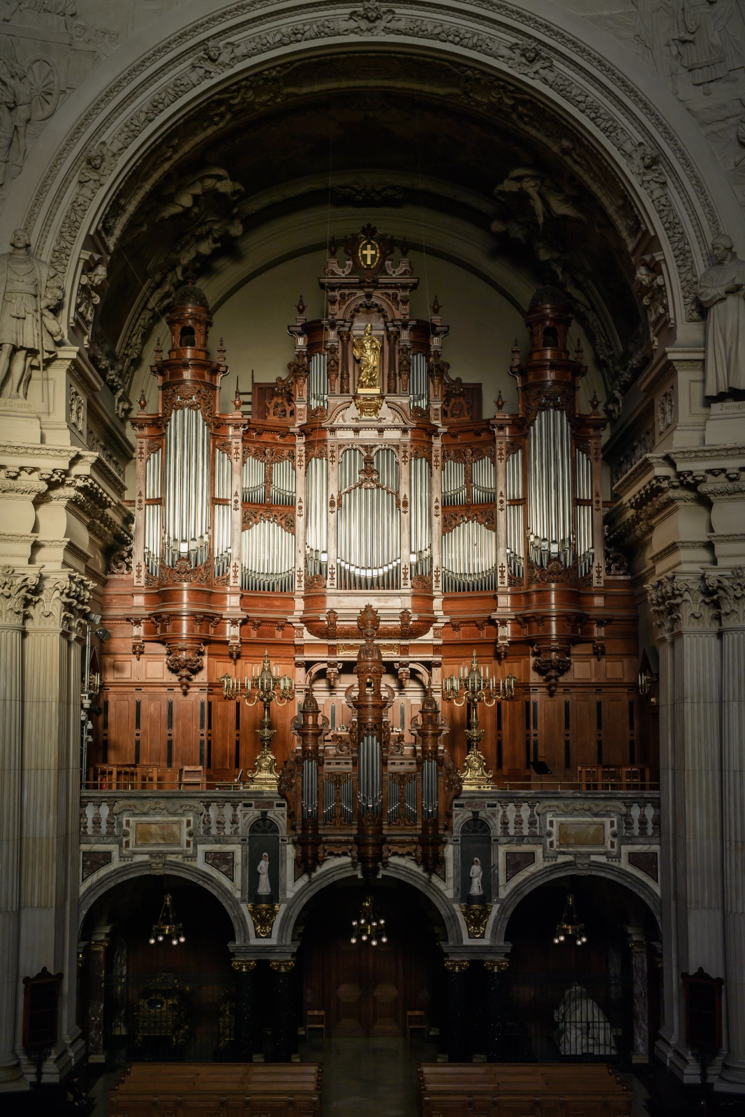 Organy Wilhelma Sauera w berlińskiej katedrze, fot. EPA/CLEMENS BILAN 