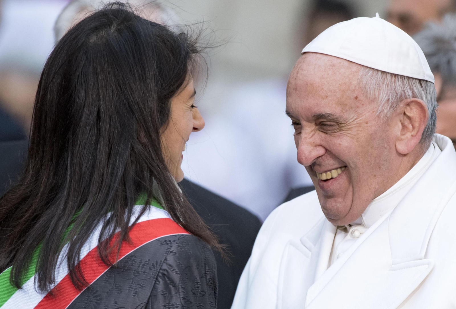  Papież Franciszek i burmistrz Rzymu, Virginia Raggi, fot.  EPA/CLAUDIO PERI 