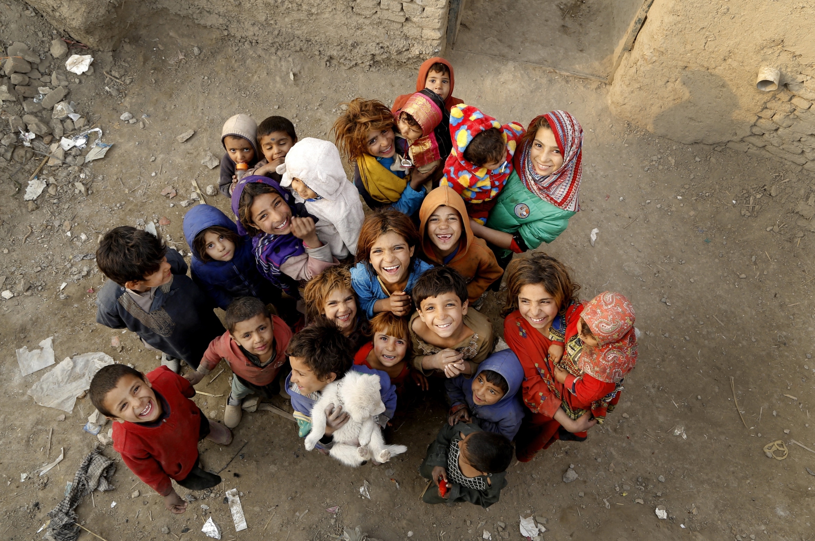 Afgańskie dzieci w Kabulu. fot. EPA/HEDAYATULLAH AMID