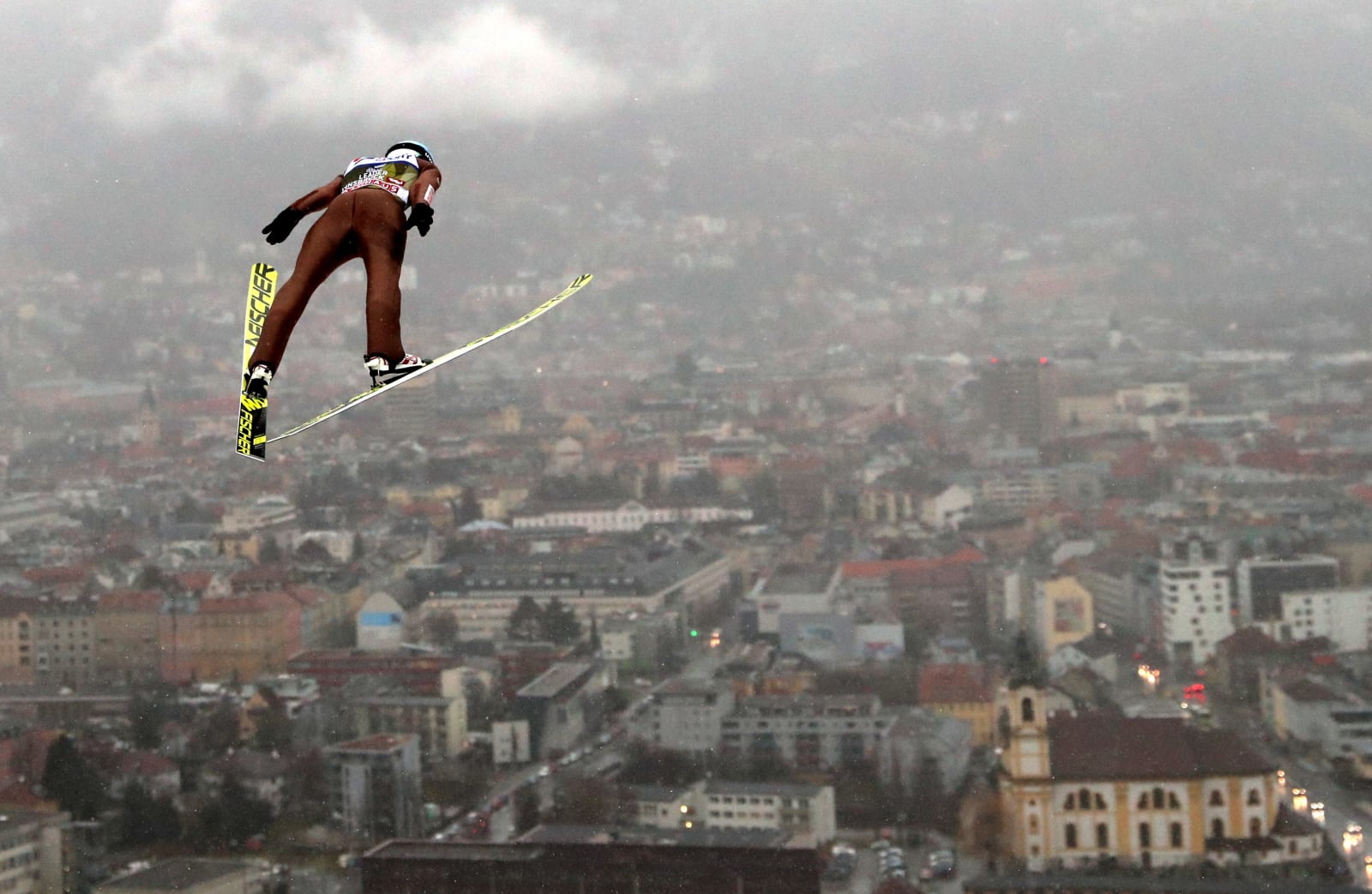 Kamil Stoch podczas treningu na skoczni w Innsbrucku PAP/Grzegorz Momot