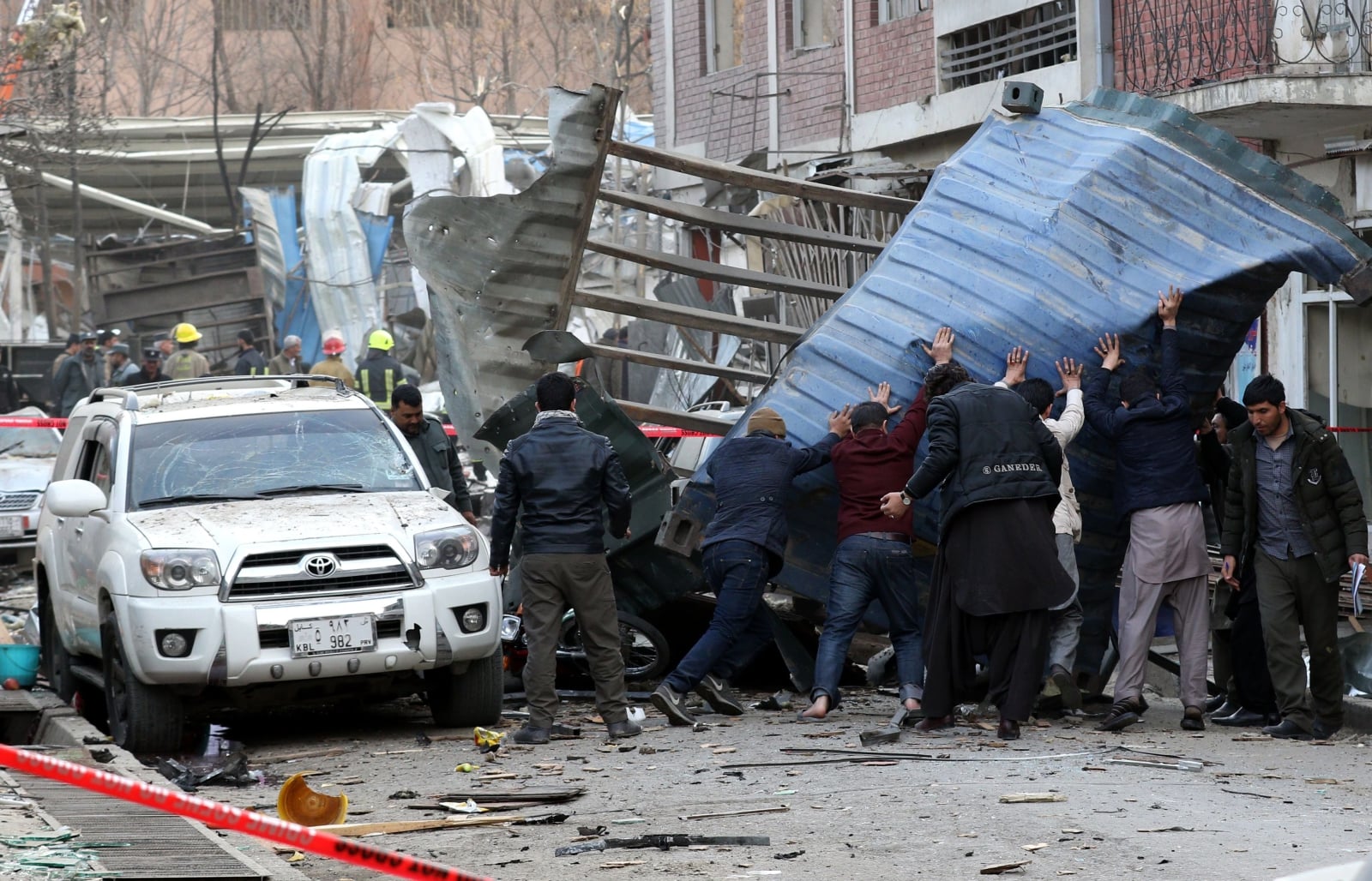 Potężny wybuch zabił dziś w Kabulu kilkadziesiąt osób, Afganistan.