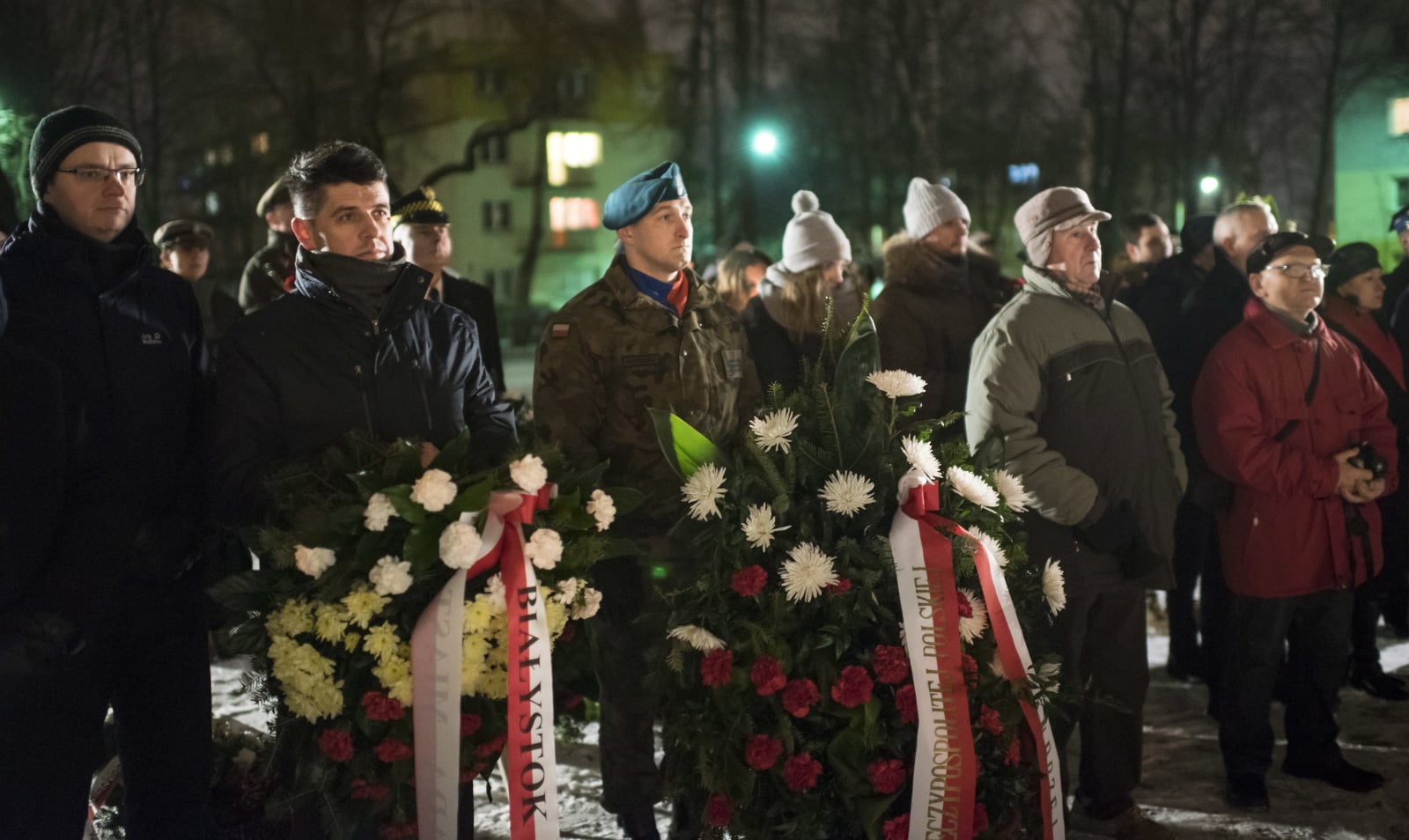 Uroczystości przed pomnikiem bohaterów getta podczas obchodów 75. rocznicy powstania w gettcie białostockim