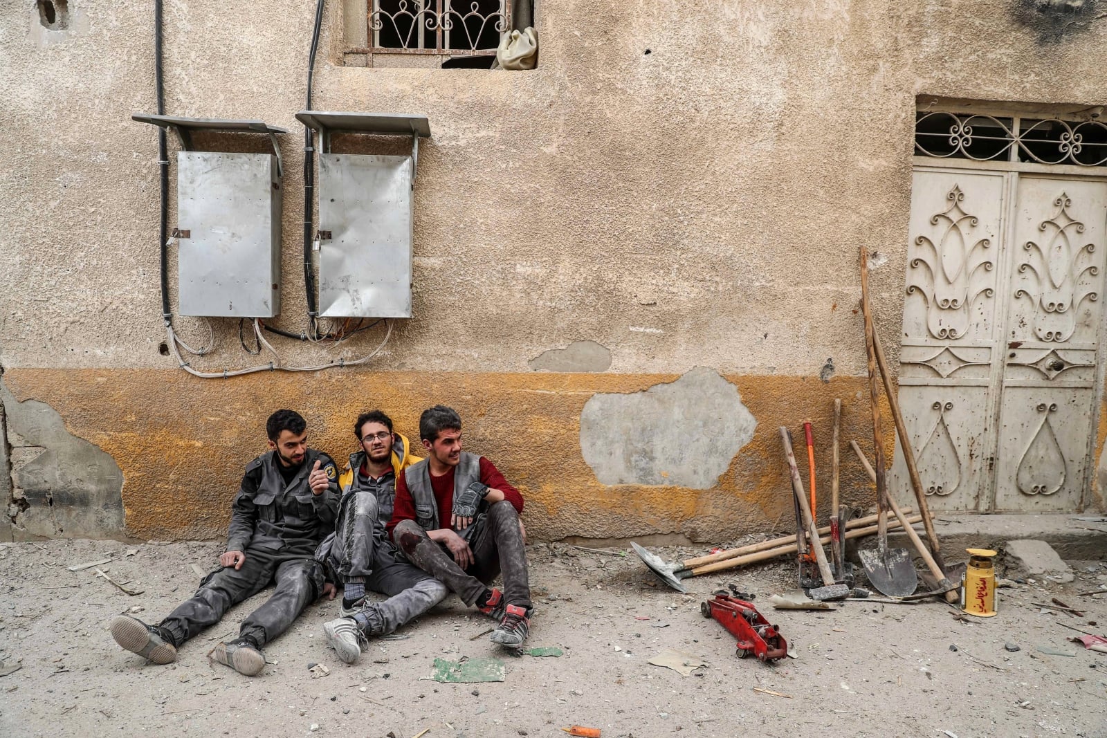 Ostrzał w Doumie (Syria) fot. EPA/Mohhamed Badra 
