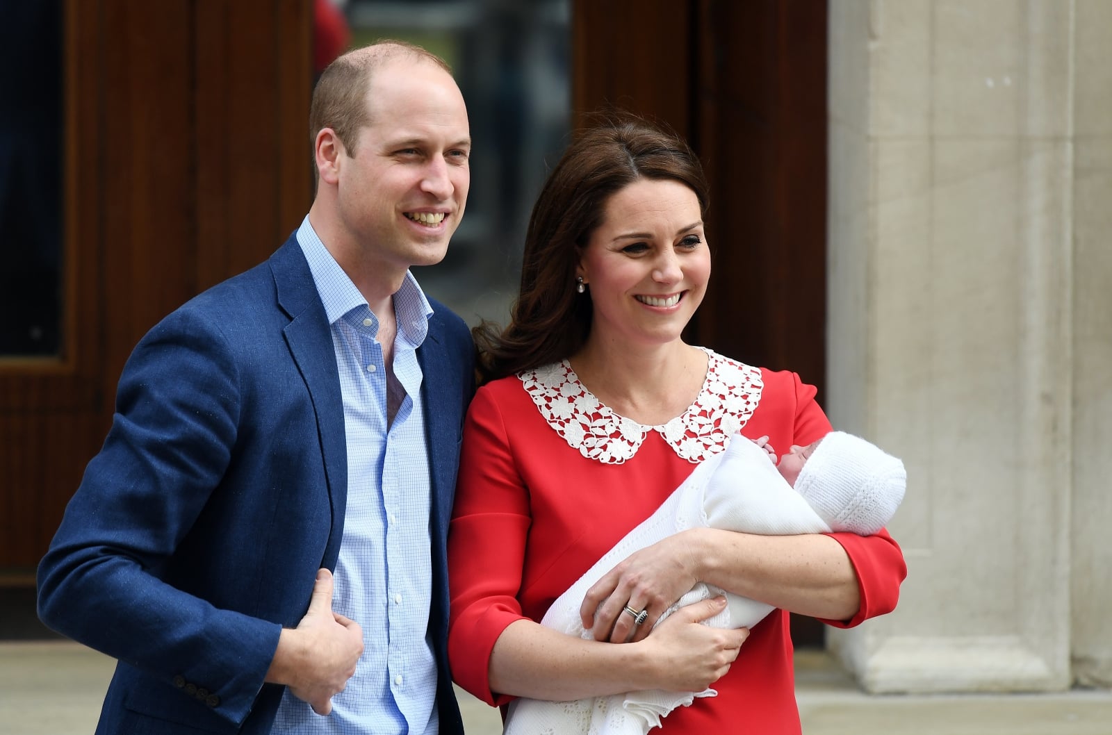 Mały książę Cambridge opuszcza szpital.