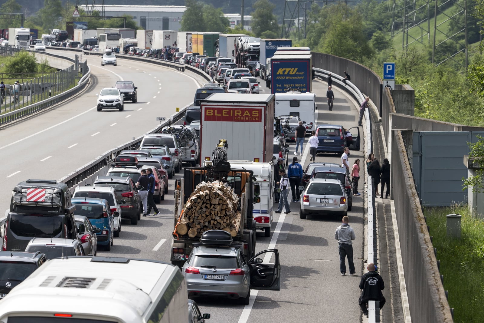 Wakacyjne korki w Szwajcarii, fot. EPA/ALEXANDRA WEY 