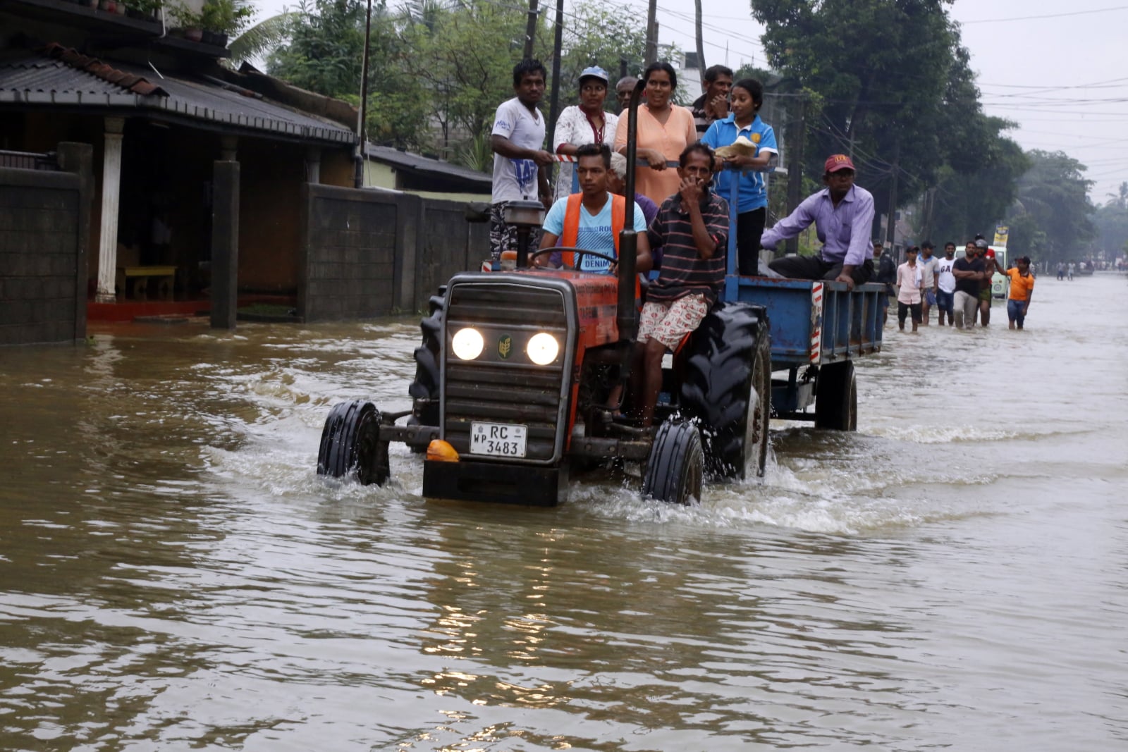 Sri Lanka - powódź  EPA/M.A.PUSHPA KUMARA 