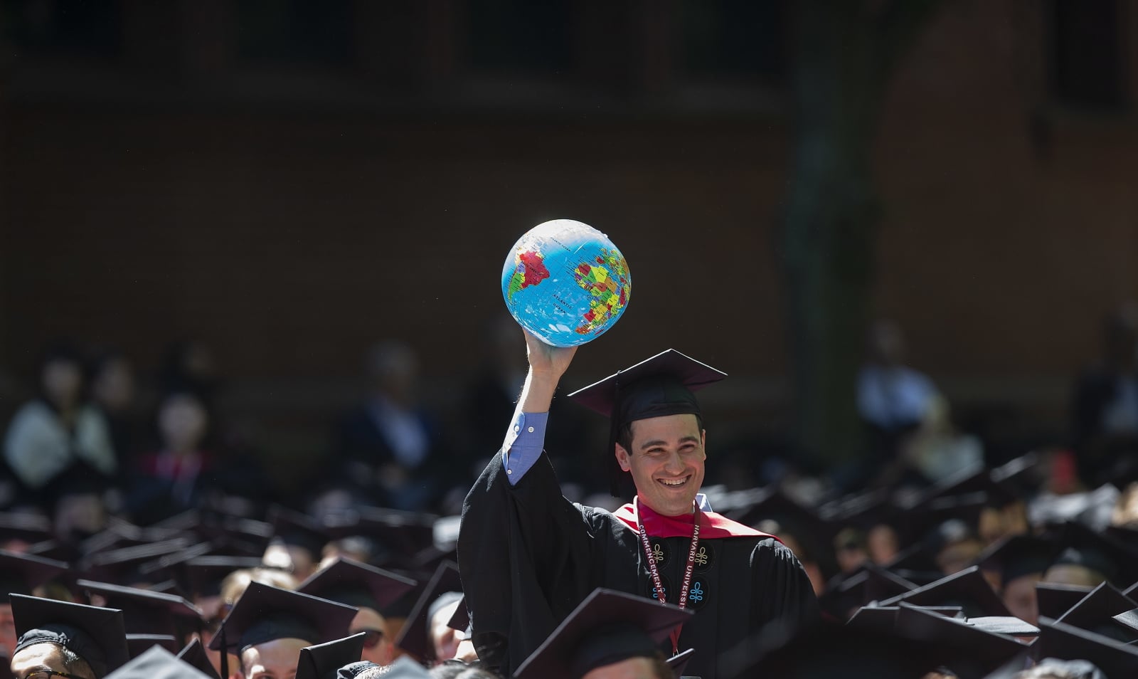 Wręczenie dyplomów na Harvardzie   EPA/CJ GUNTHER 