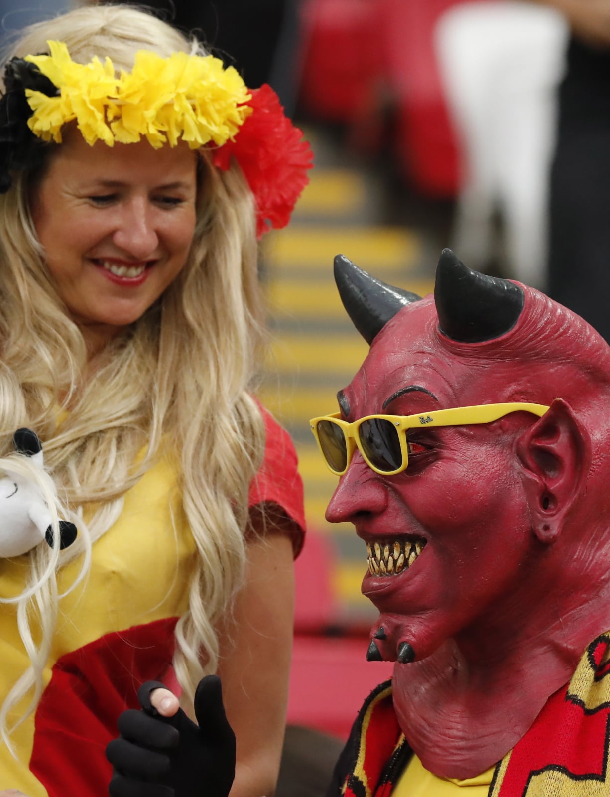 Fan Belgów nazywanych „Czerwonymi Diabłami”. Fot. PAP/EPA/DIEGO AZUBEL