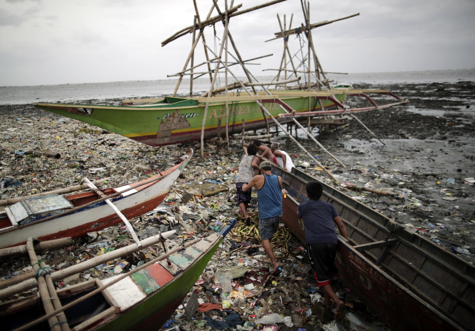 Tajfun Yutu uderzył w Filipiny. Fot. PAP/EPA/FRANCIS R. MALASIG