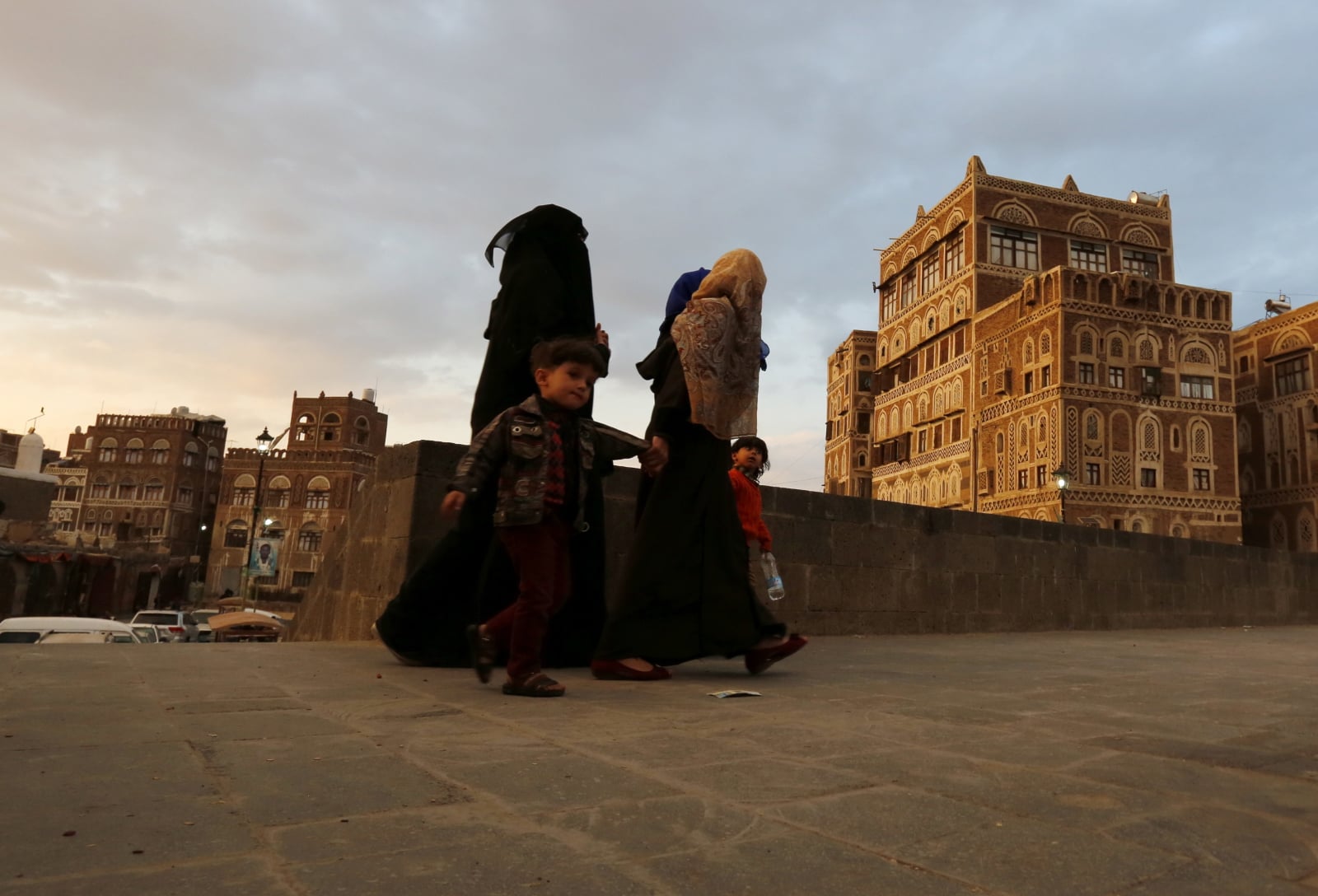 Życie codzienne w Jemenie fot. EPA/YAHYA ARHAB 
