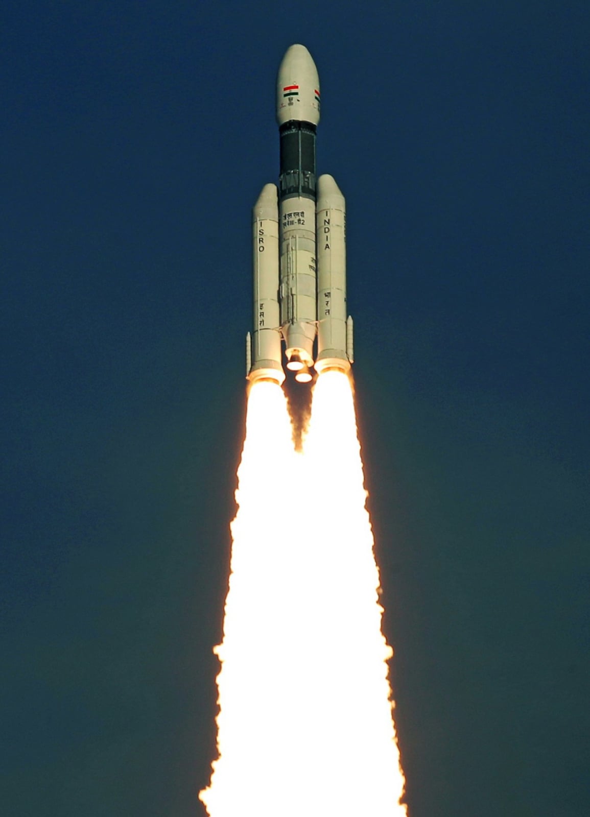 Z platformy startowej w Satish Dhawan Space Centre Sriharikota w Andhra Pradesh startuje w pełni zintegrowany GSAT-29.