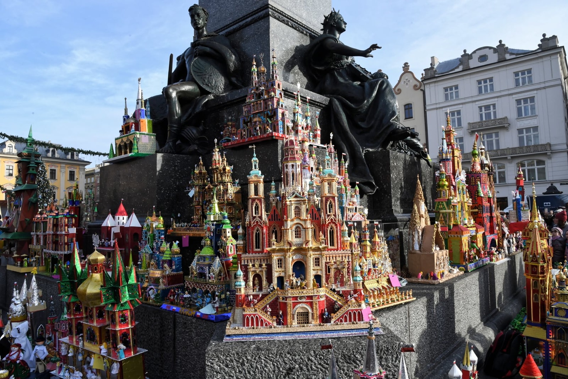 Tradycyjnie, w pierwszy czwartek grudnia rozpoczął się w Krakowie 76. Konkurs Szopek Krakowskich. Fot. PAP/Jacek Bednarczyk