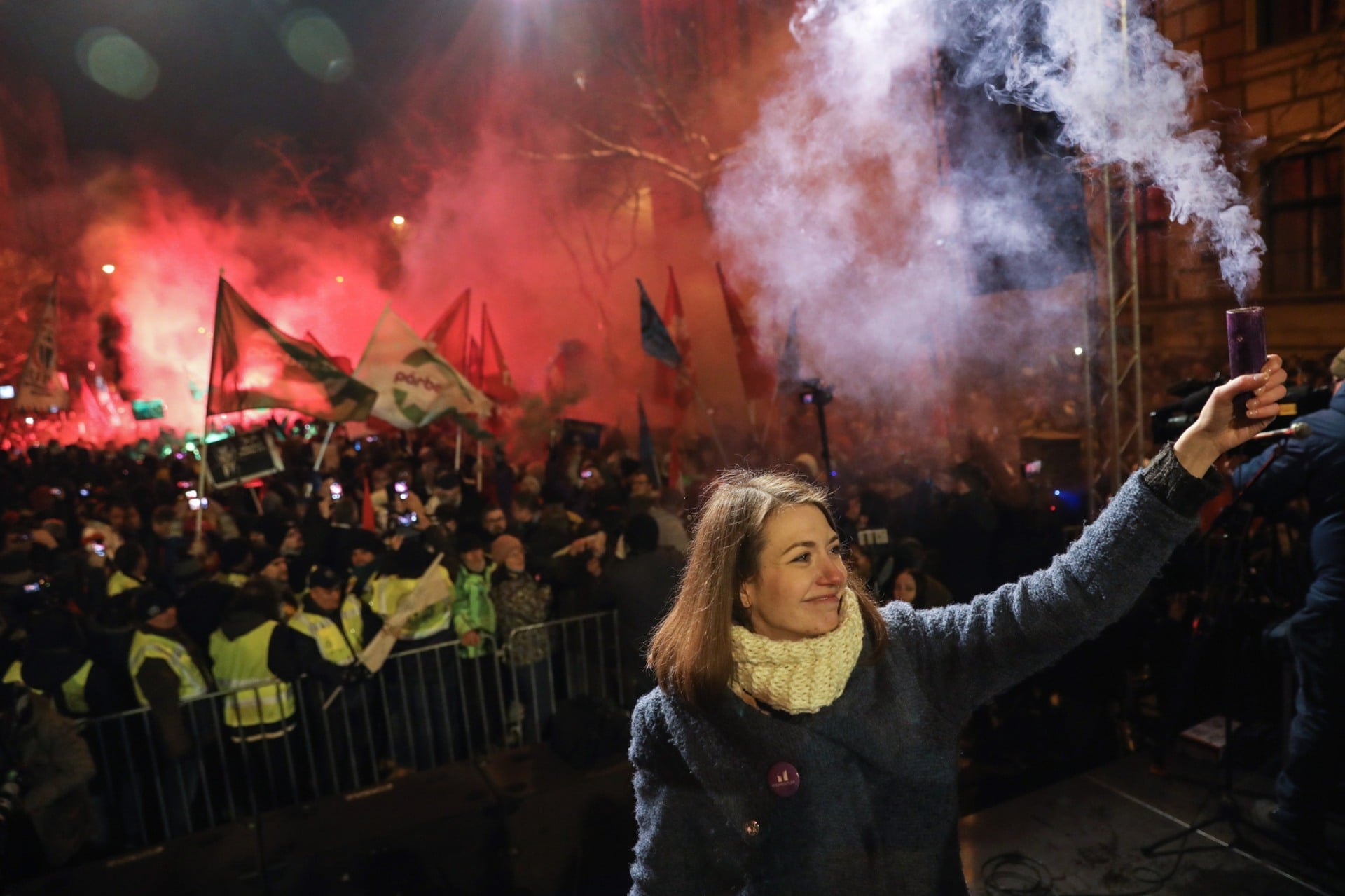 Antyrządowe protesty na Węgrzech fot. EPA/BALAZS MOHAI 