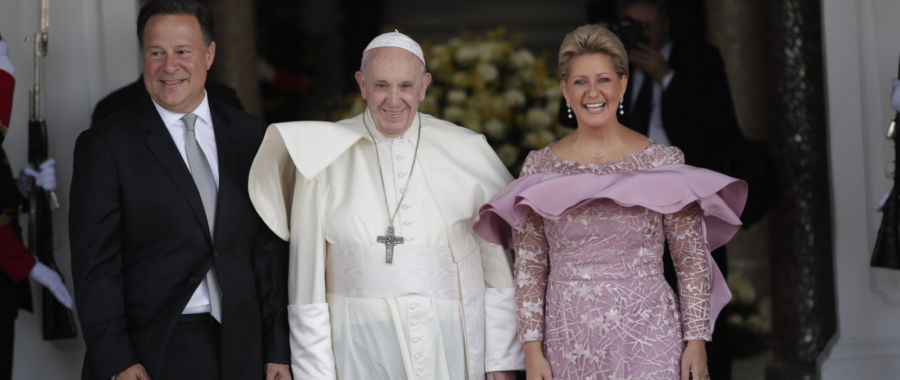 Panamska para prezydencka i Papież Franciszek.