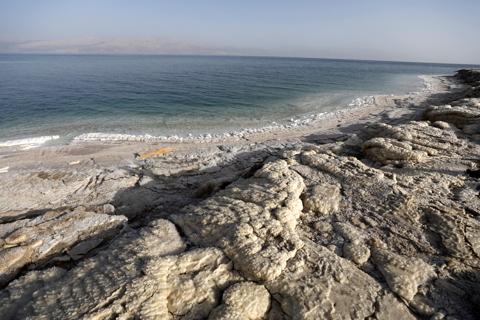Morze Martwe, Izrael. Fot. PAP/EPA/ATEF SAFADI