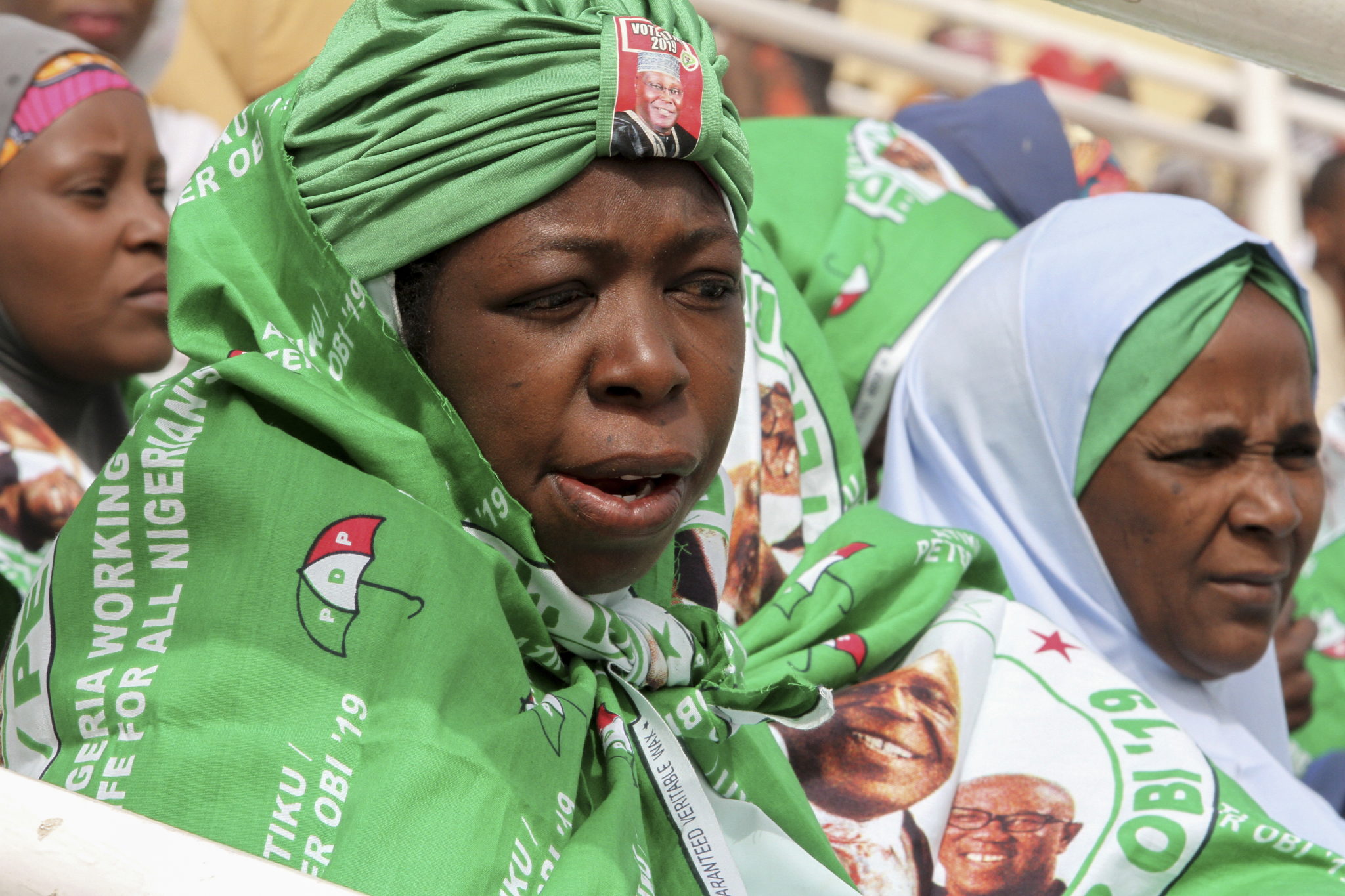 Nigeria: wiec wyborczy Demokratycznej Partii Ludu i jej kandydata na prezydenta Atiku Abubakar, stadion Sani Abacha w Kano, fot.GEORGE ESIRI, PAP/EPA.