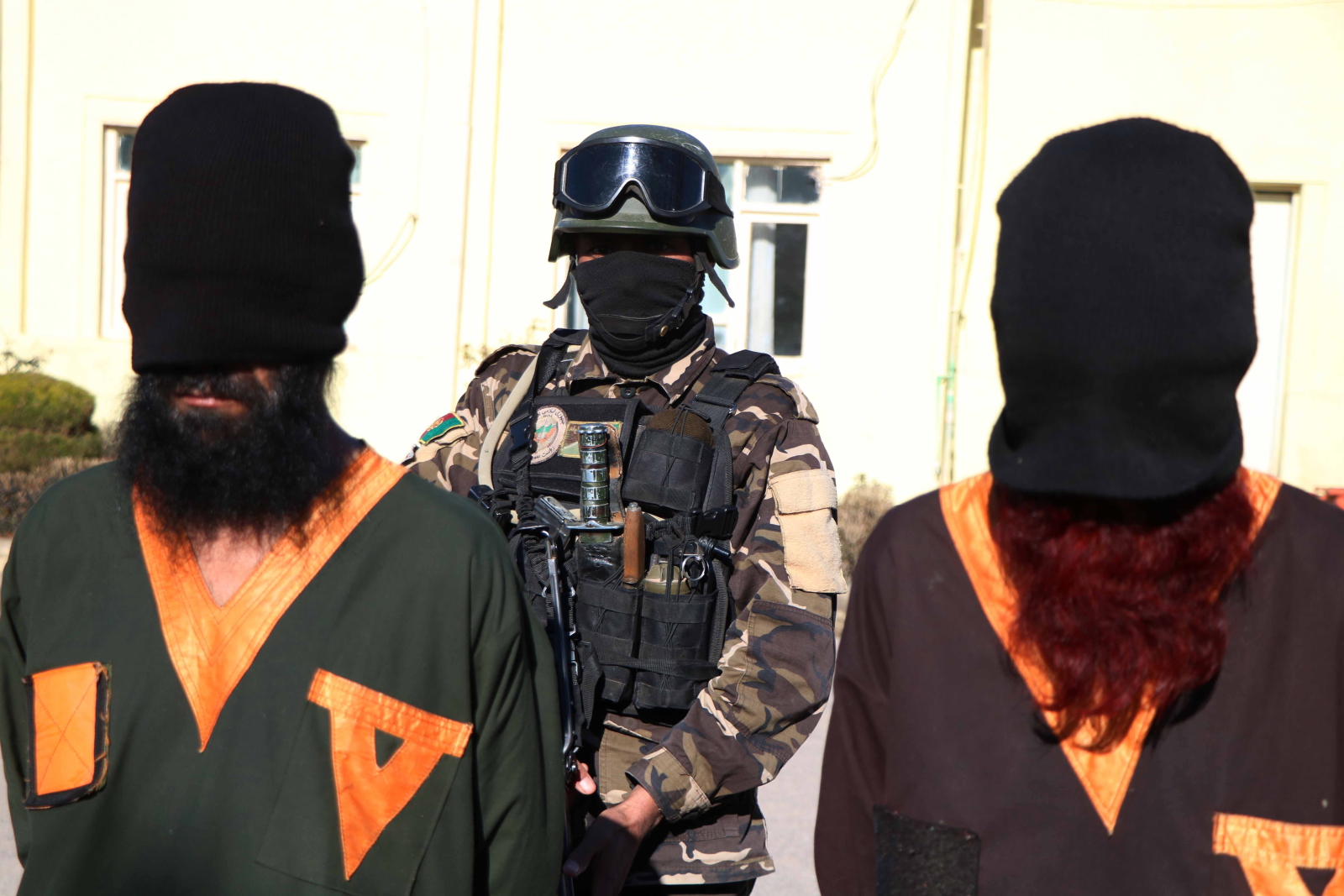 Terroryści aresztowani w ramach akcji afgańskich władz. Fot. PAP/EPA/JALIL REZAYEE