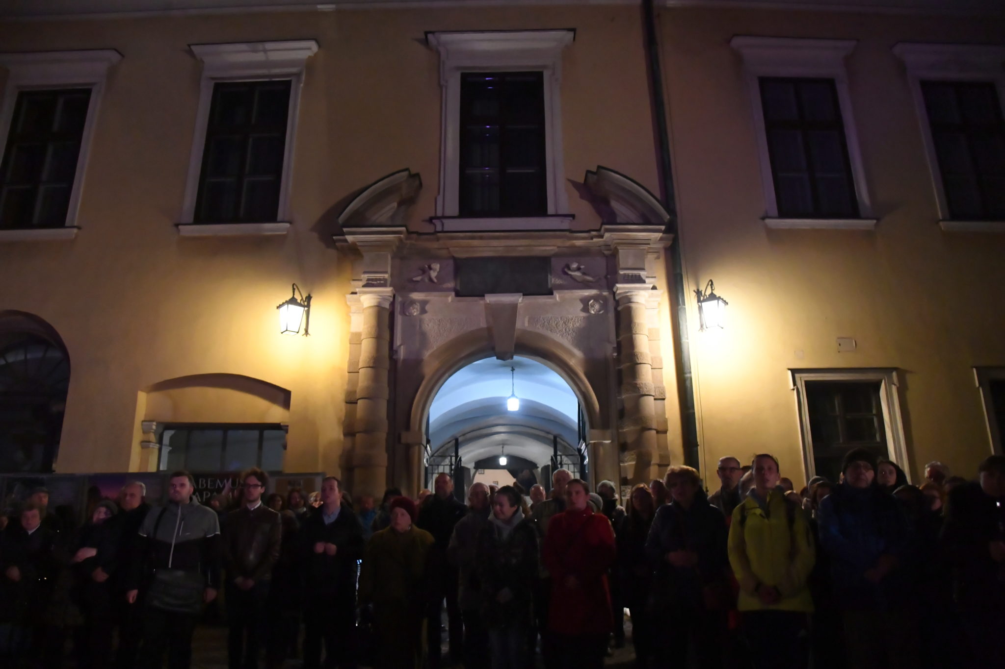 Kraków: modlitwa i czuwanie pod 